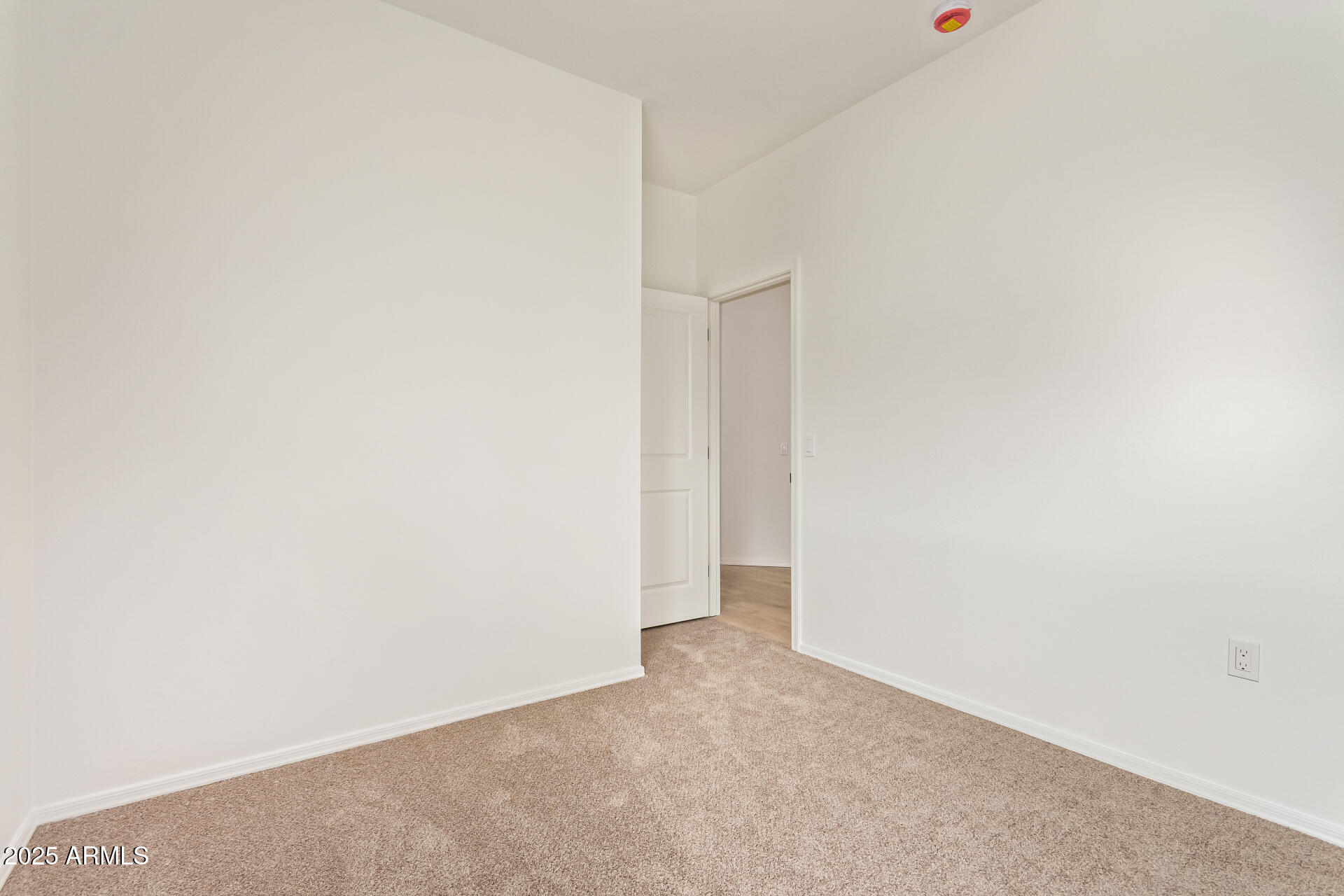 1737 W PINKLEY Avenue