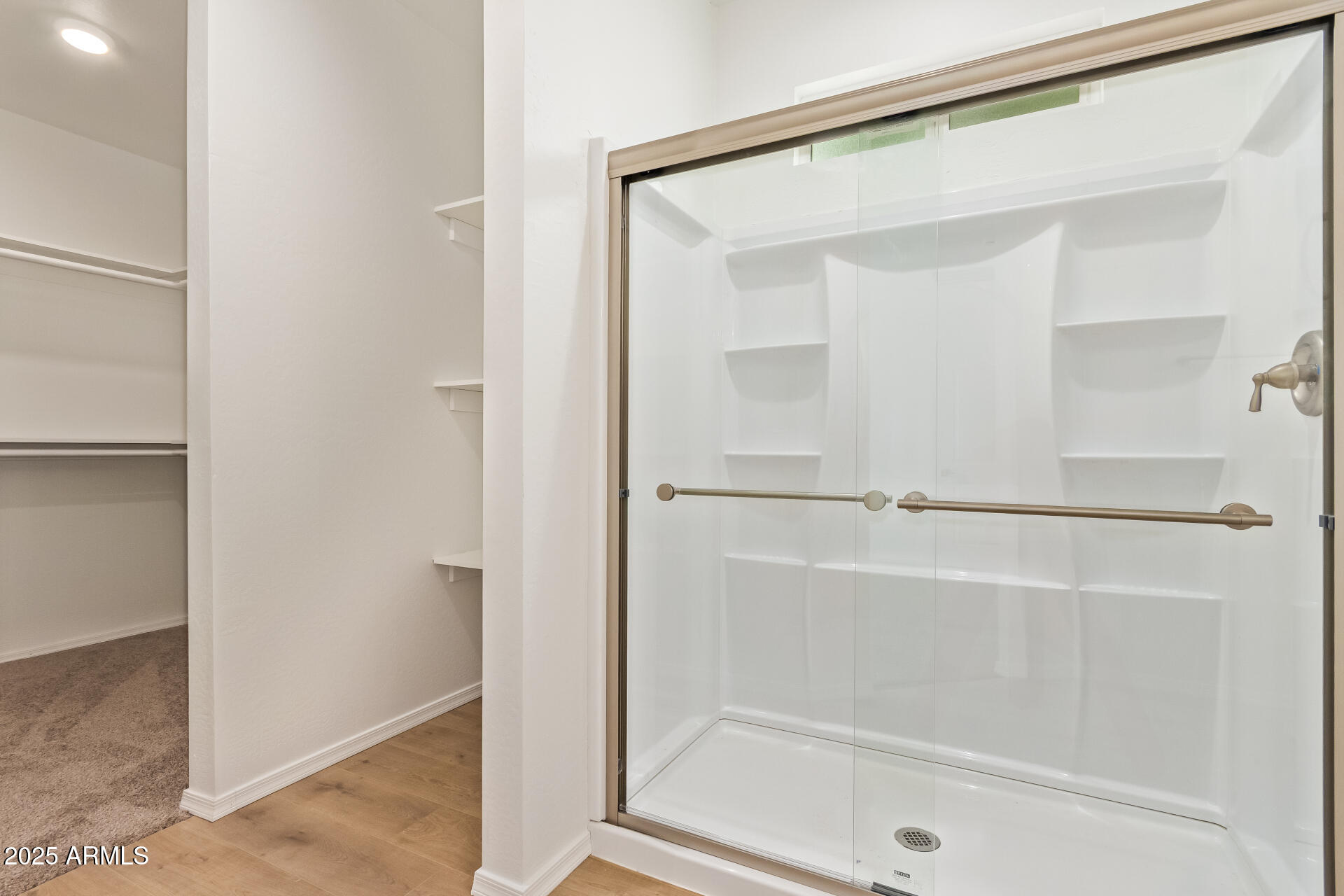 1737 W PINKLEY Avenue