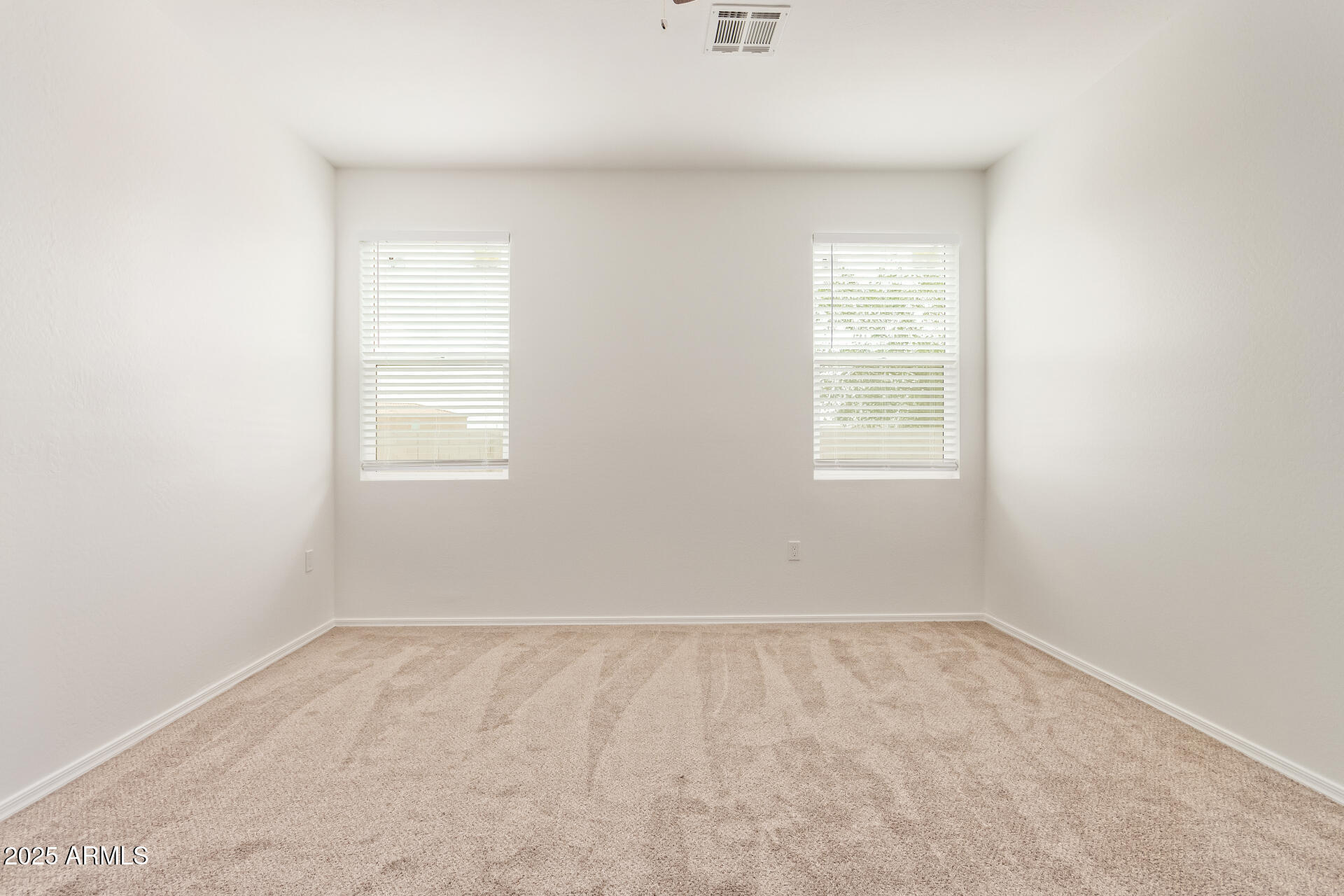 1737 W PINKLEY Avenue