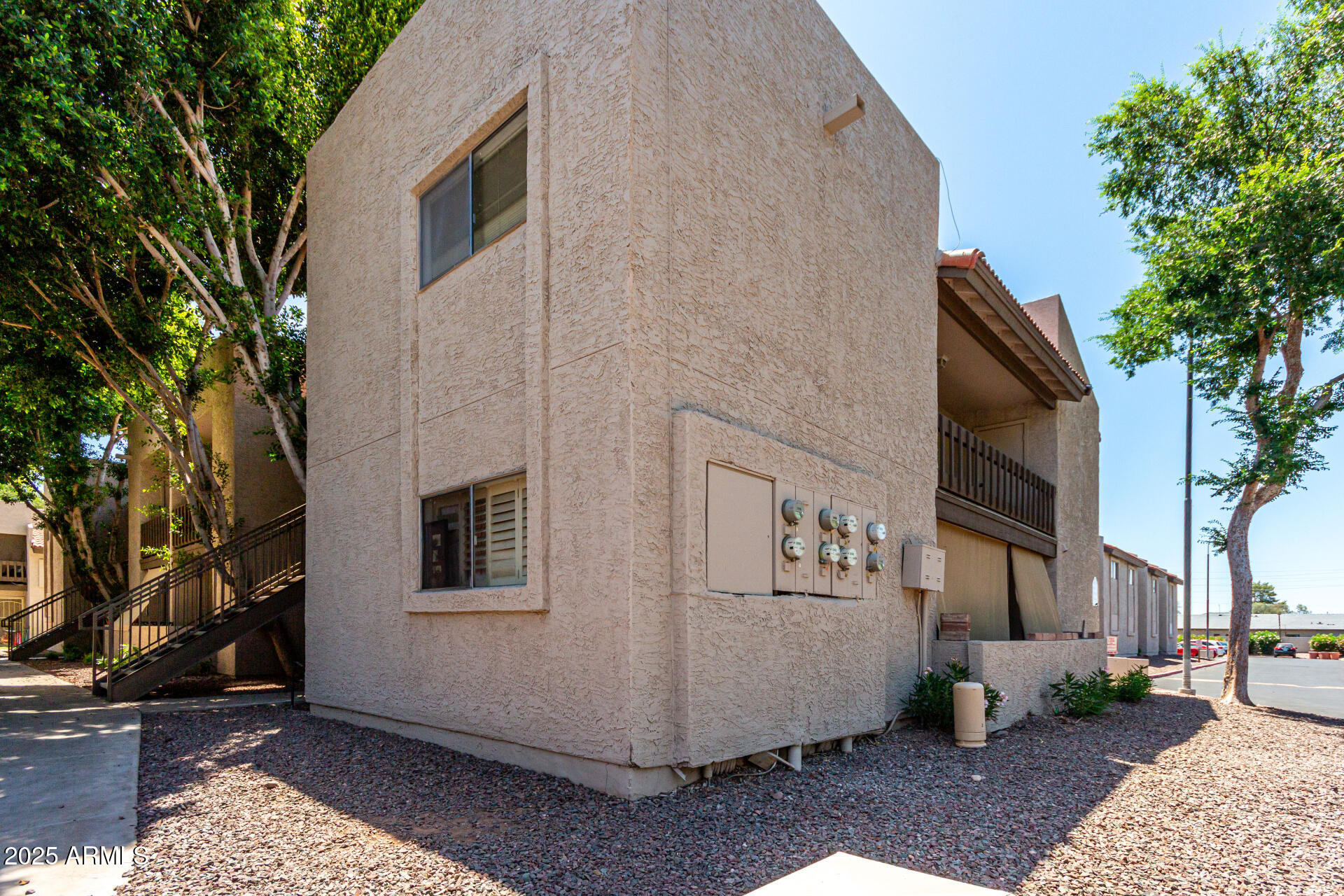 520 N STAPLEY Drive, 253