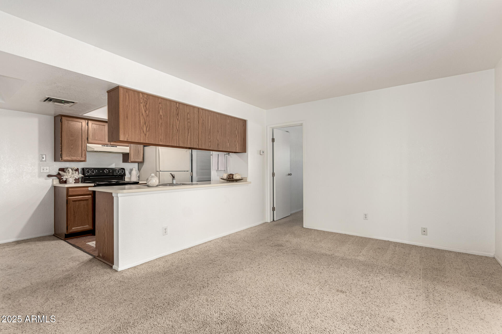 520 N STAPLEY Drive, 253