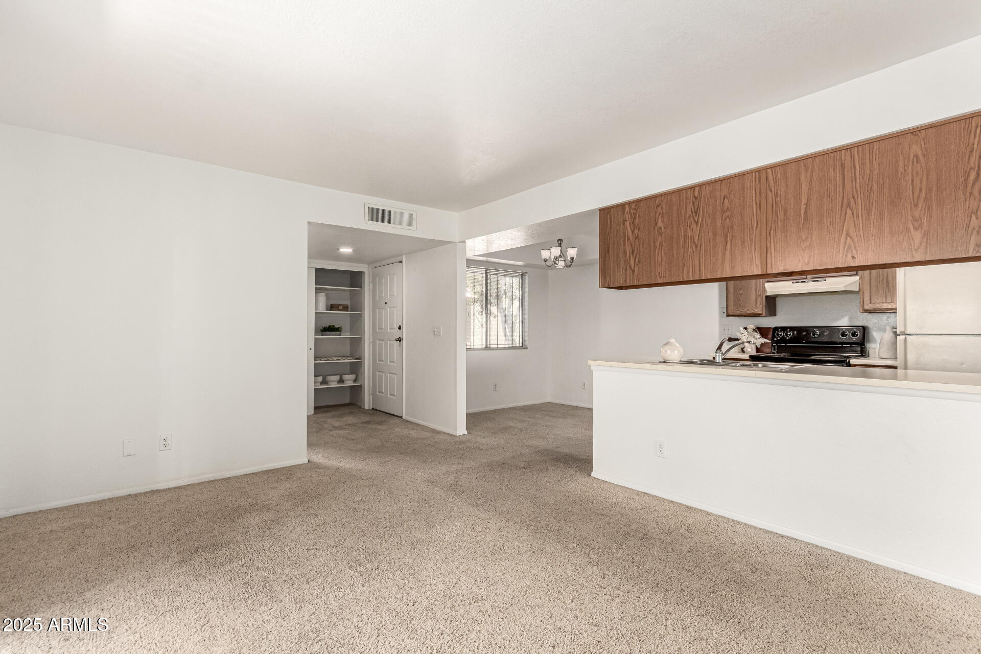 520 N STAPLEY Drive, 253