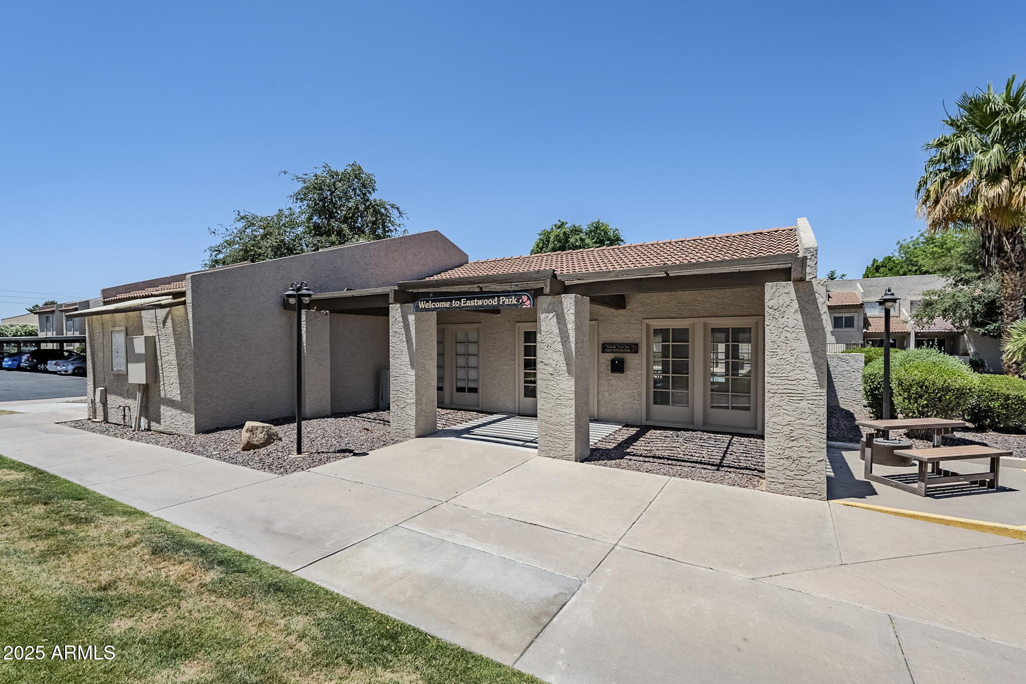 520 N STAPLEY Drive, 253