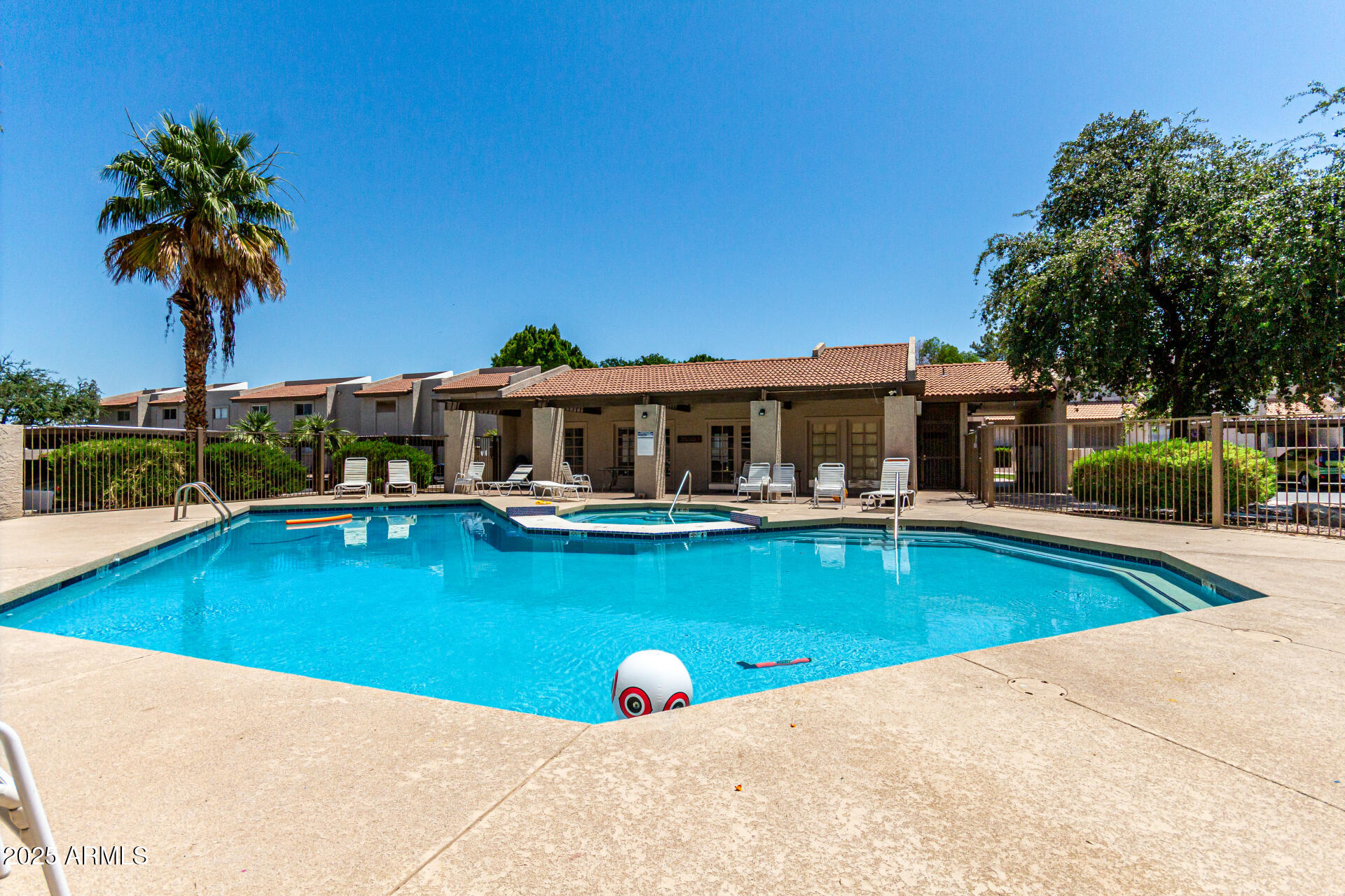 520 N STAPLEY Drive, 253