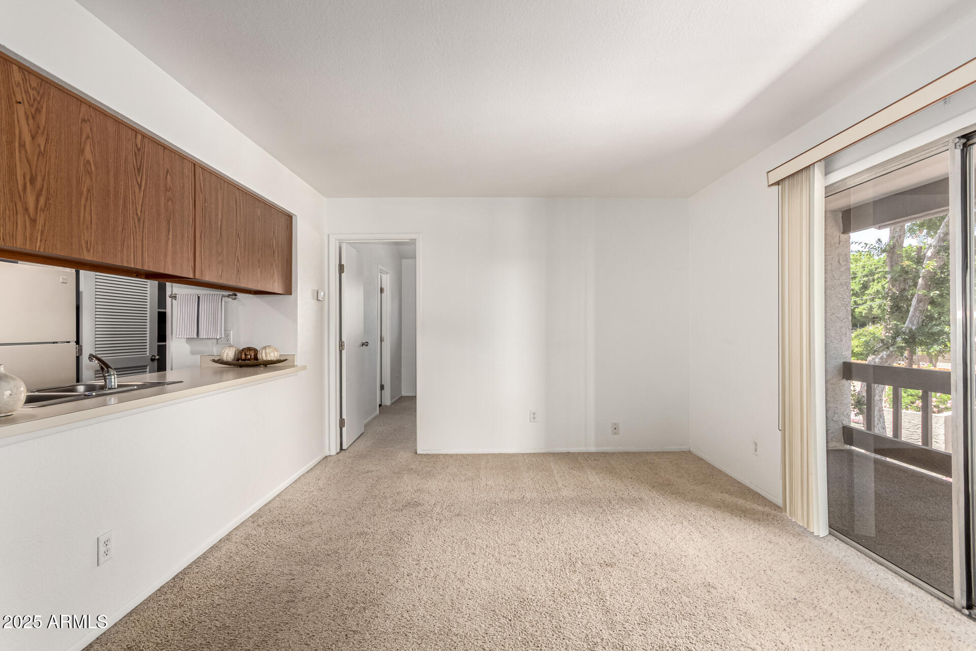 520 N STAPLEY Drive, 253