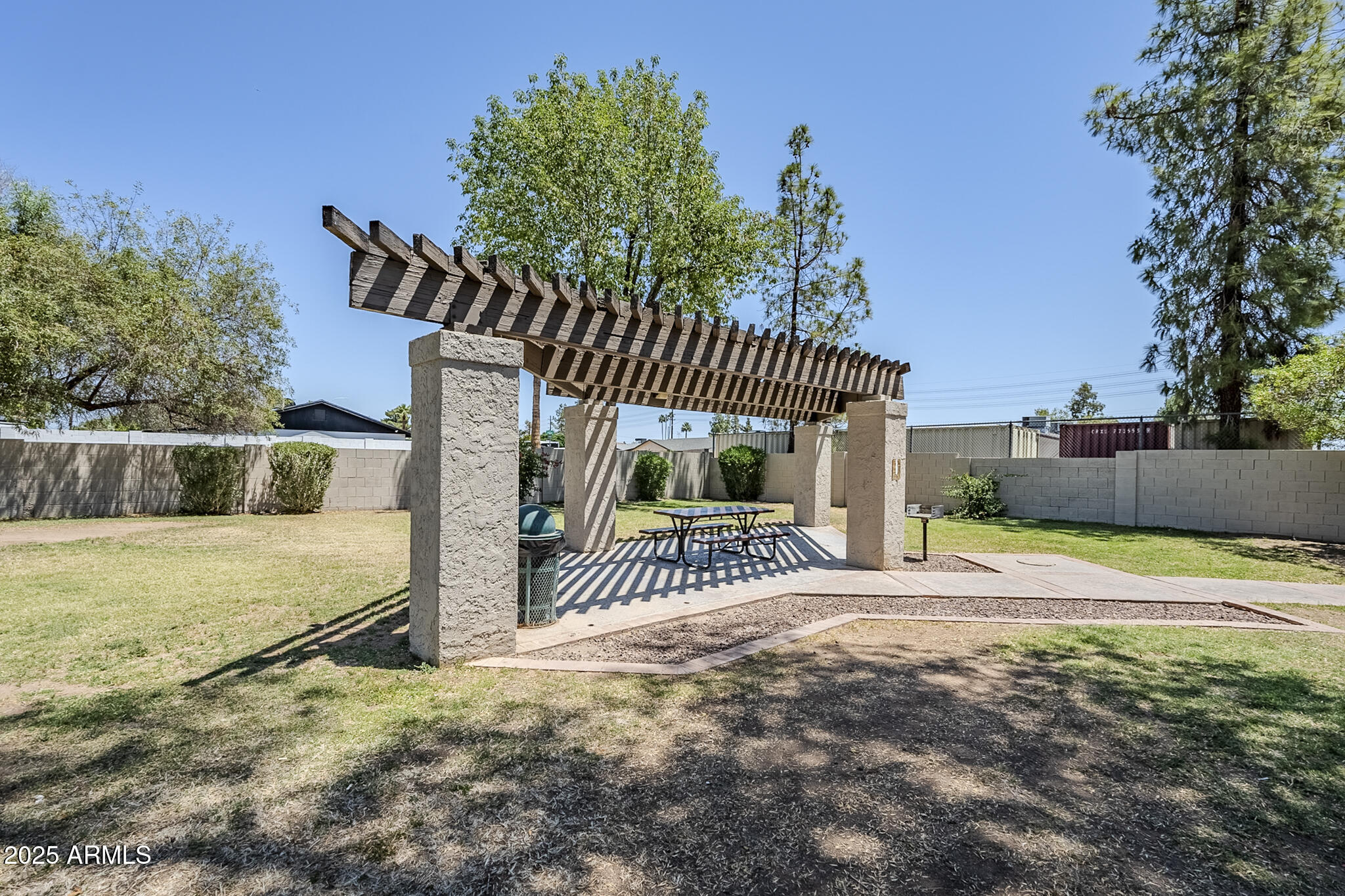 520 N STAPLEY Drive, 253