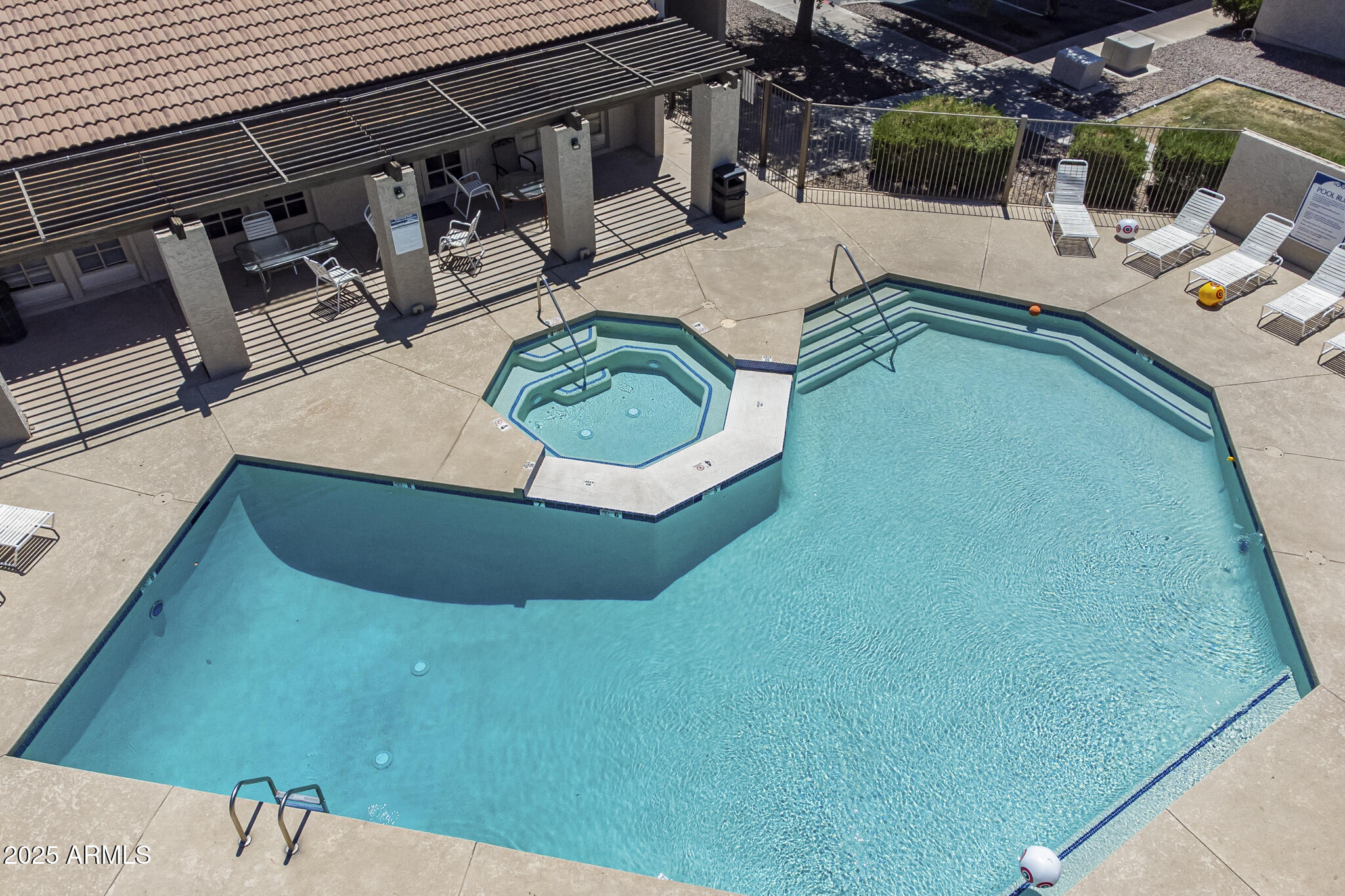 520 N STAPLEY Drive, 253