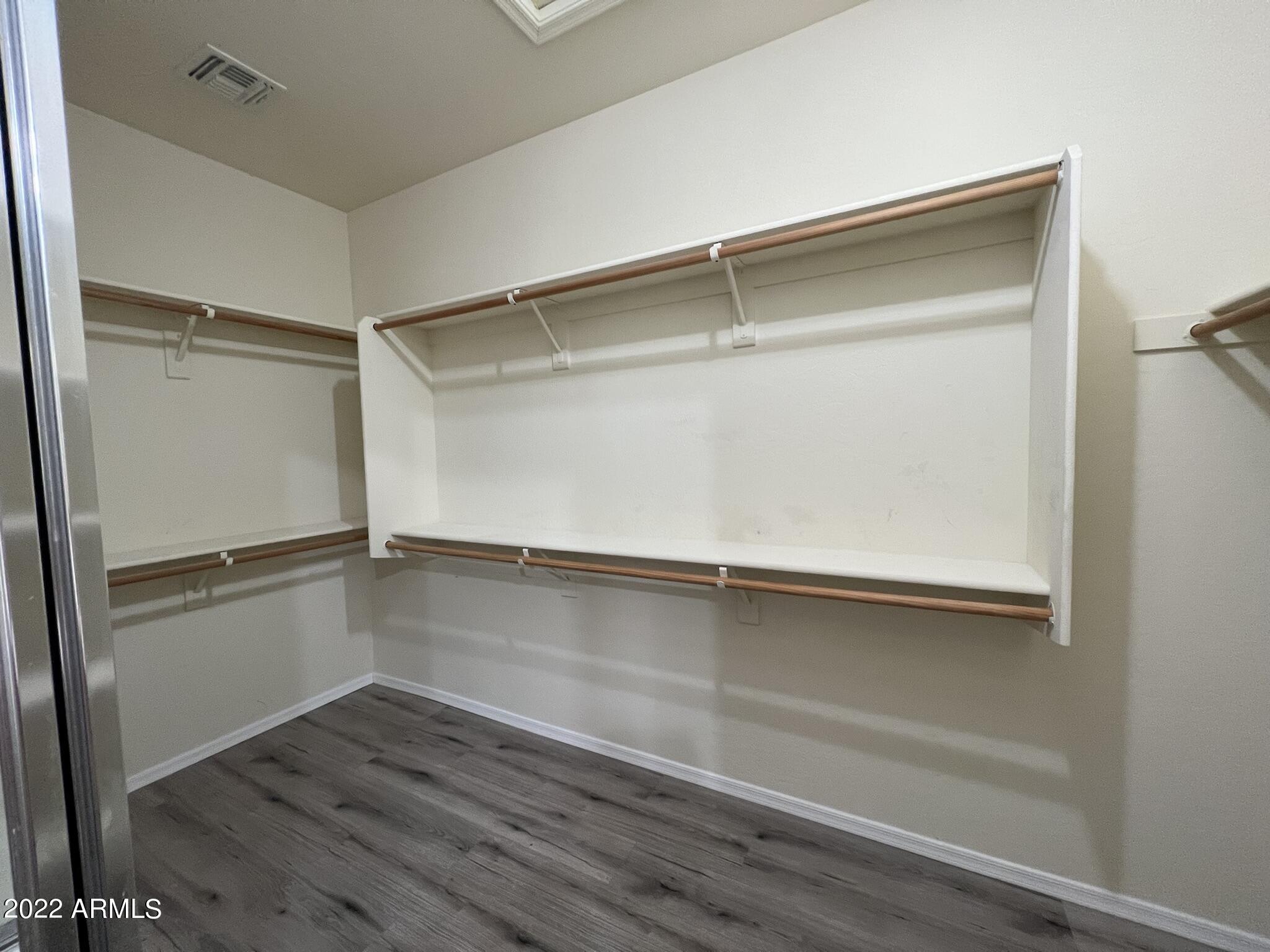 3312 E BLUEBIRD Place