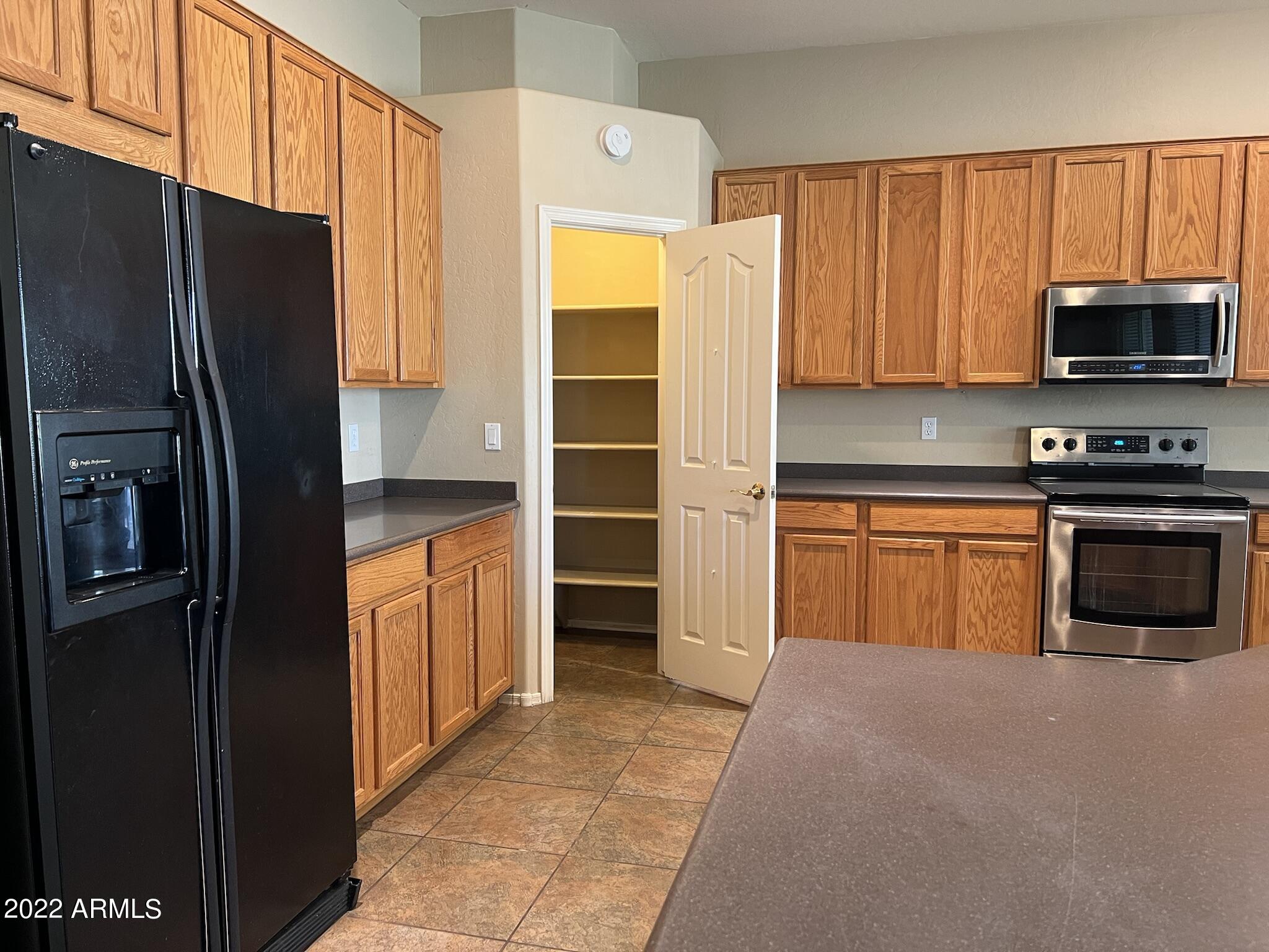 3312 E BLUEBIRD Place