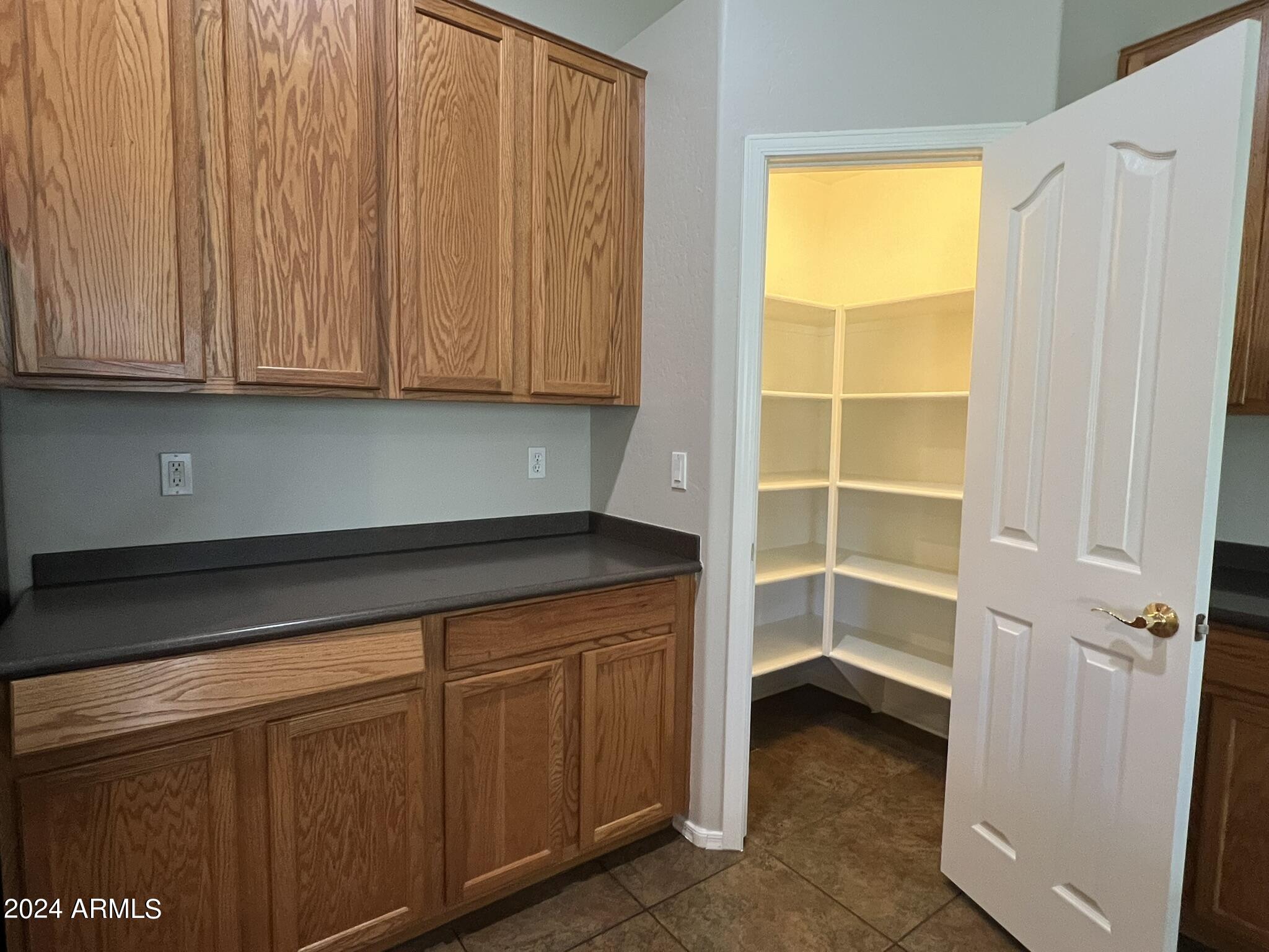 3312 E BLUEBIRD Place