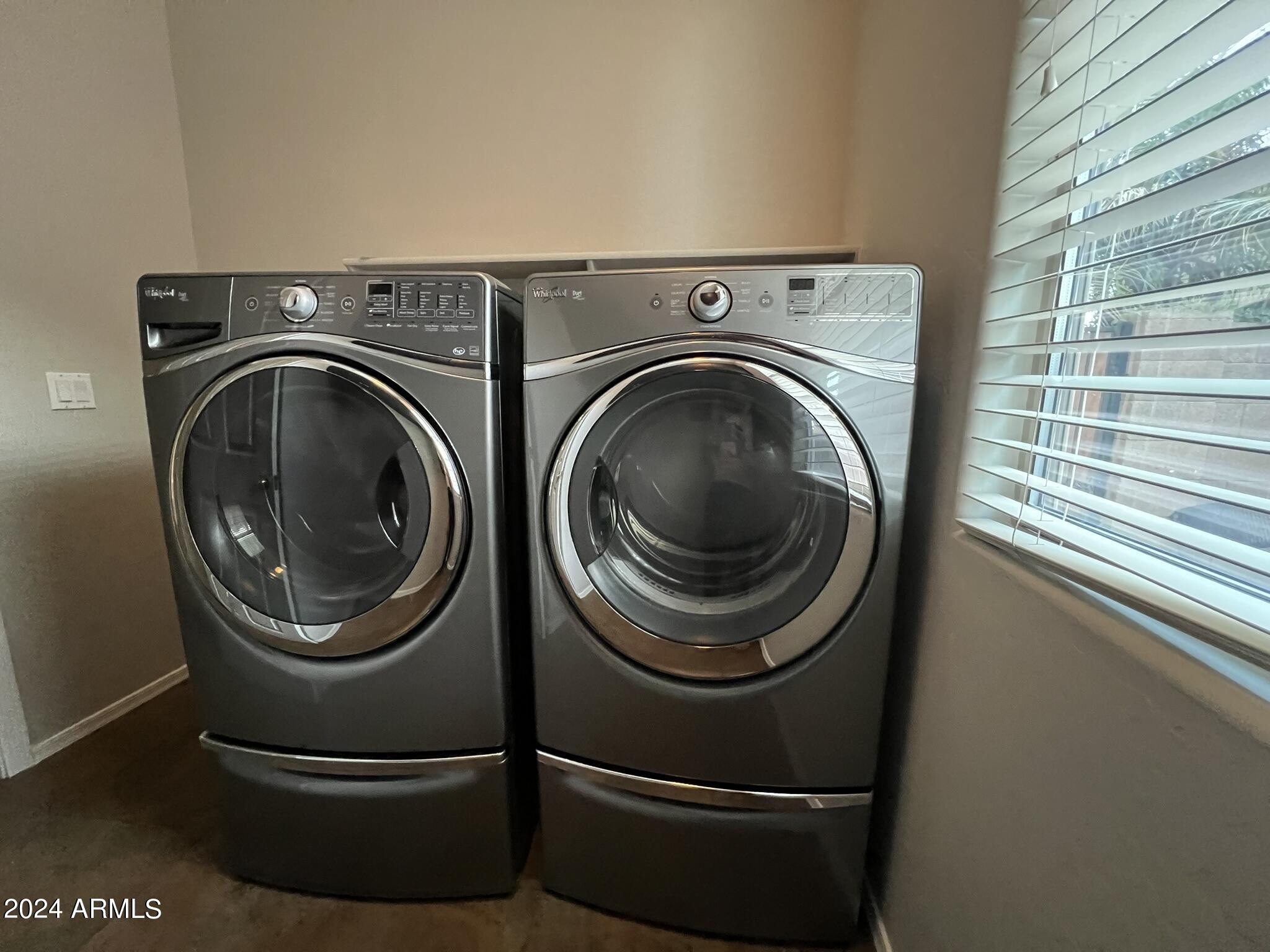 3312 E BLUEBIRD Place