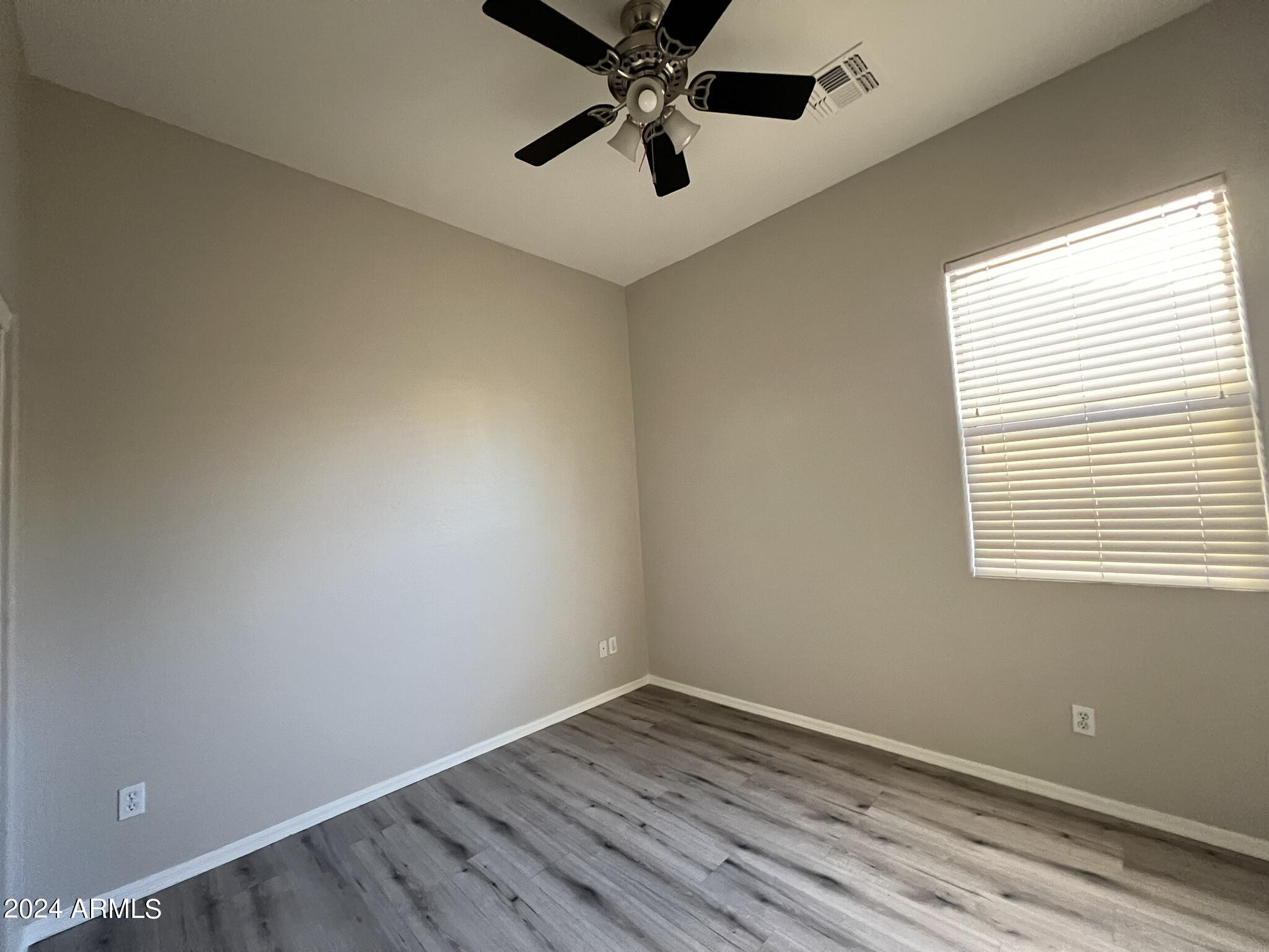 3312 E BLUEBIRD Place