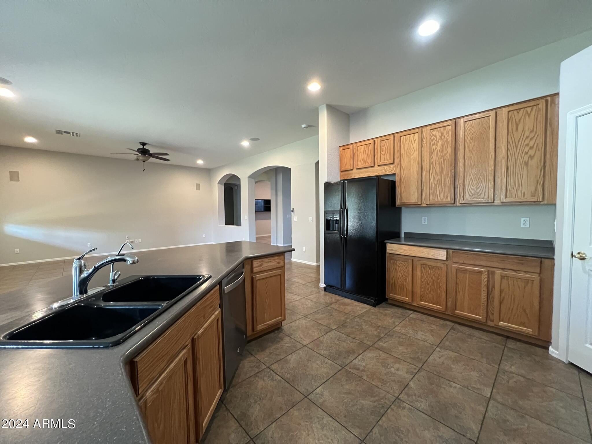 3312 E BLUEBIRD Place