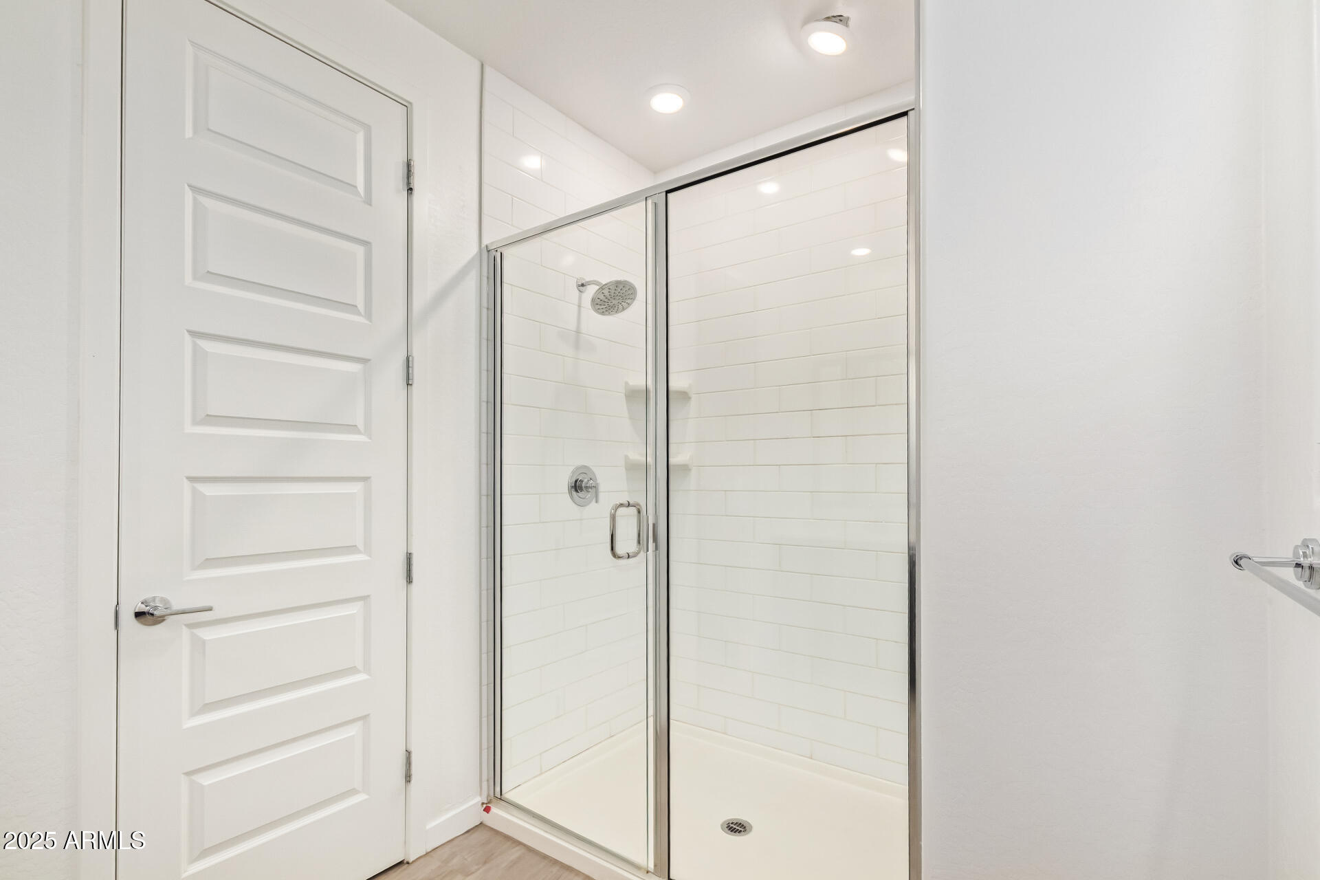 1081 E ARMSTRONG Way