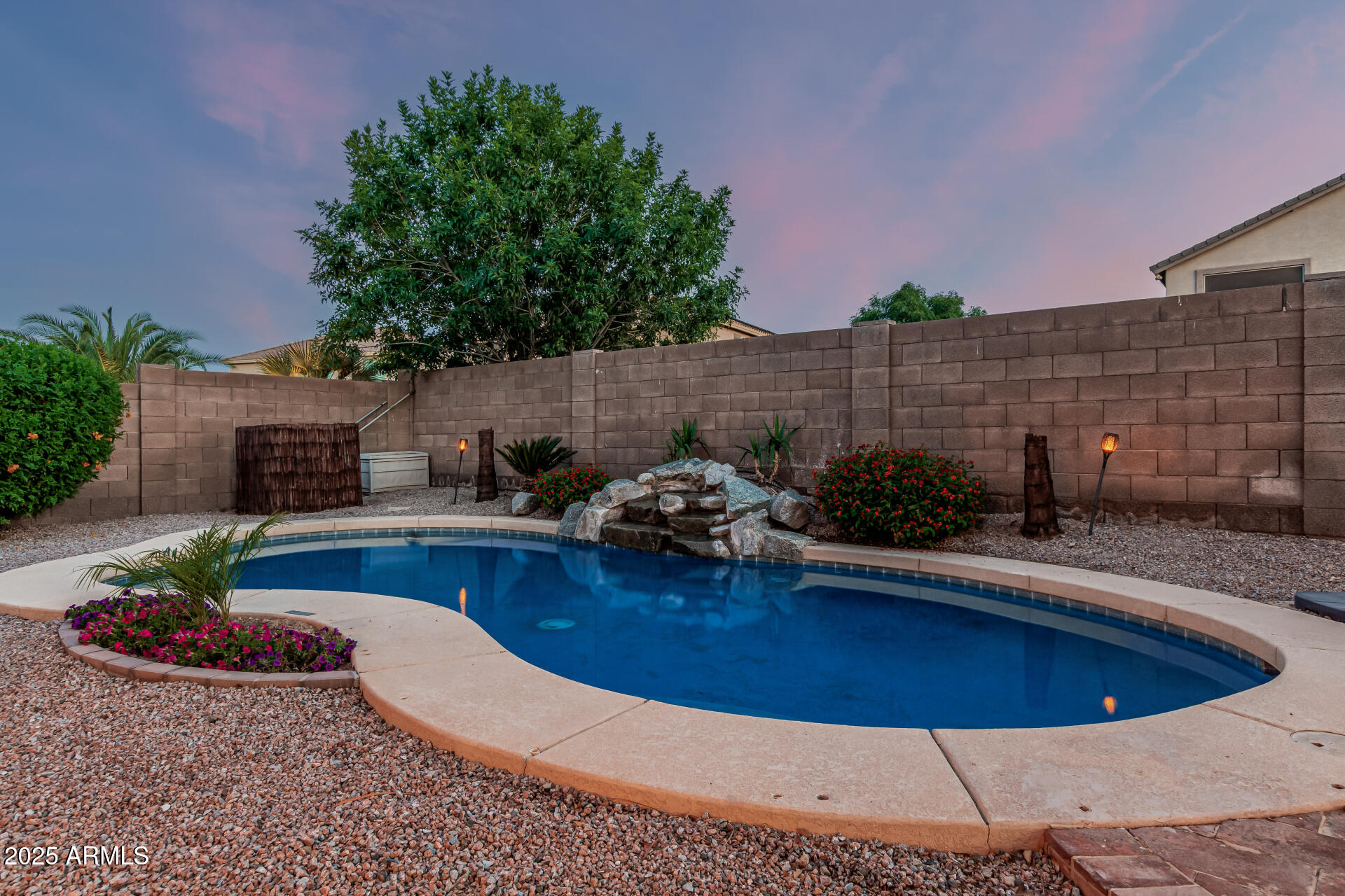 22166 N LAKESIDE Drive