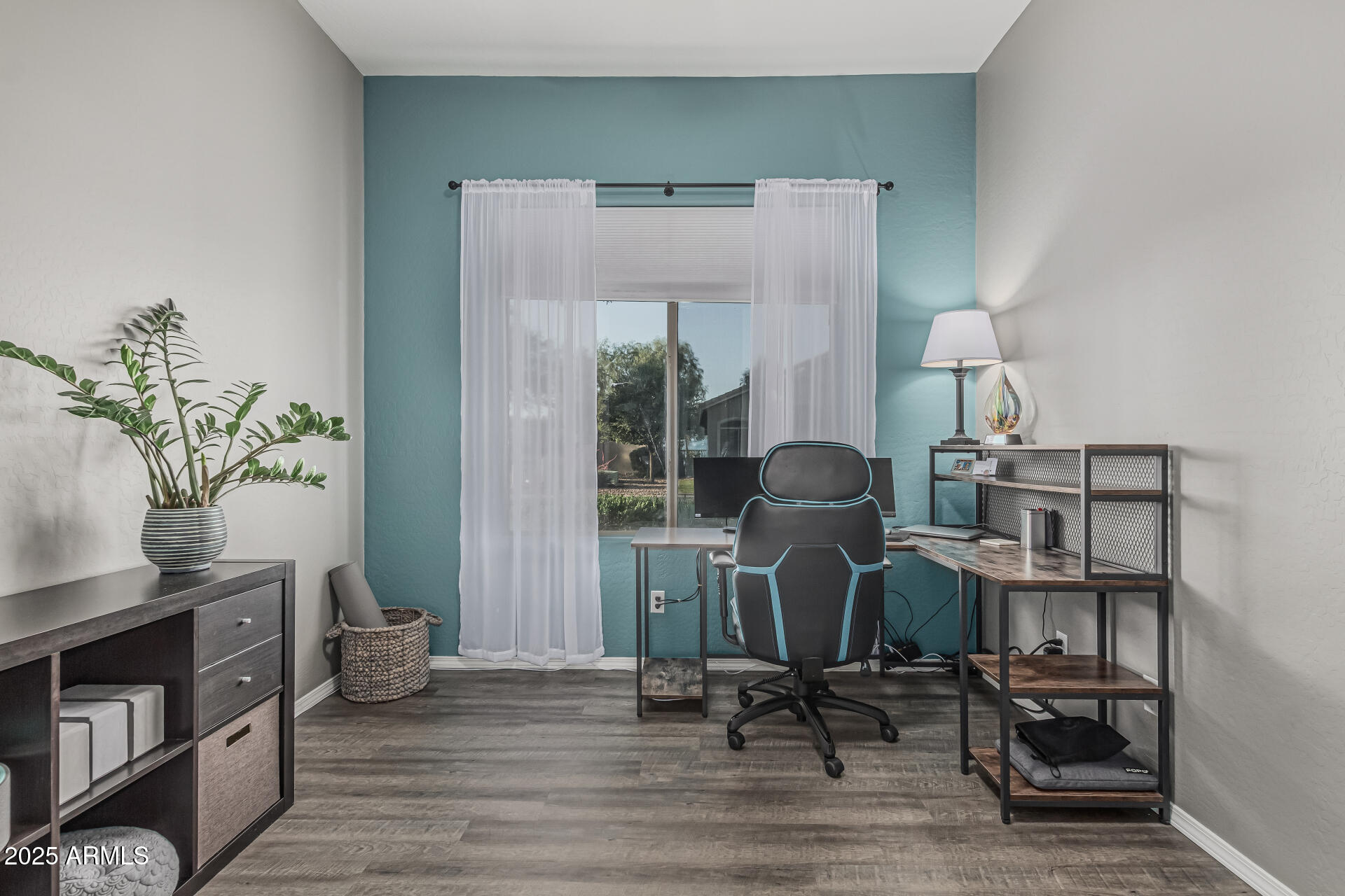 22166 N LAKESIDE Drive