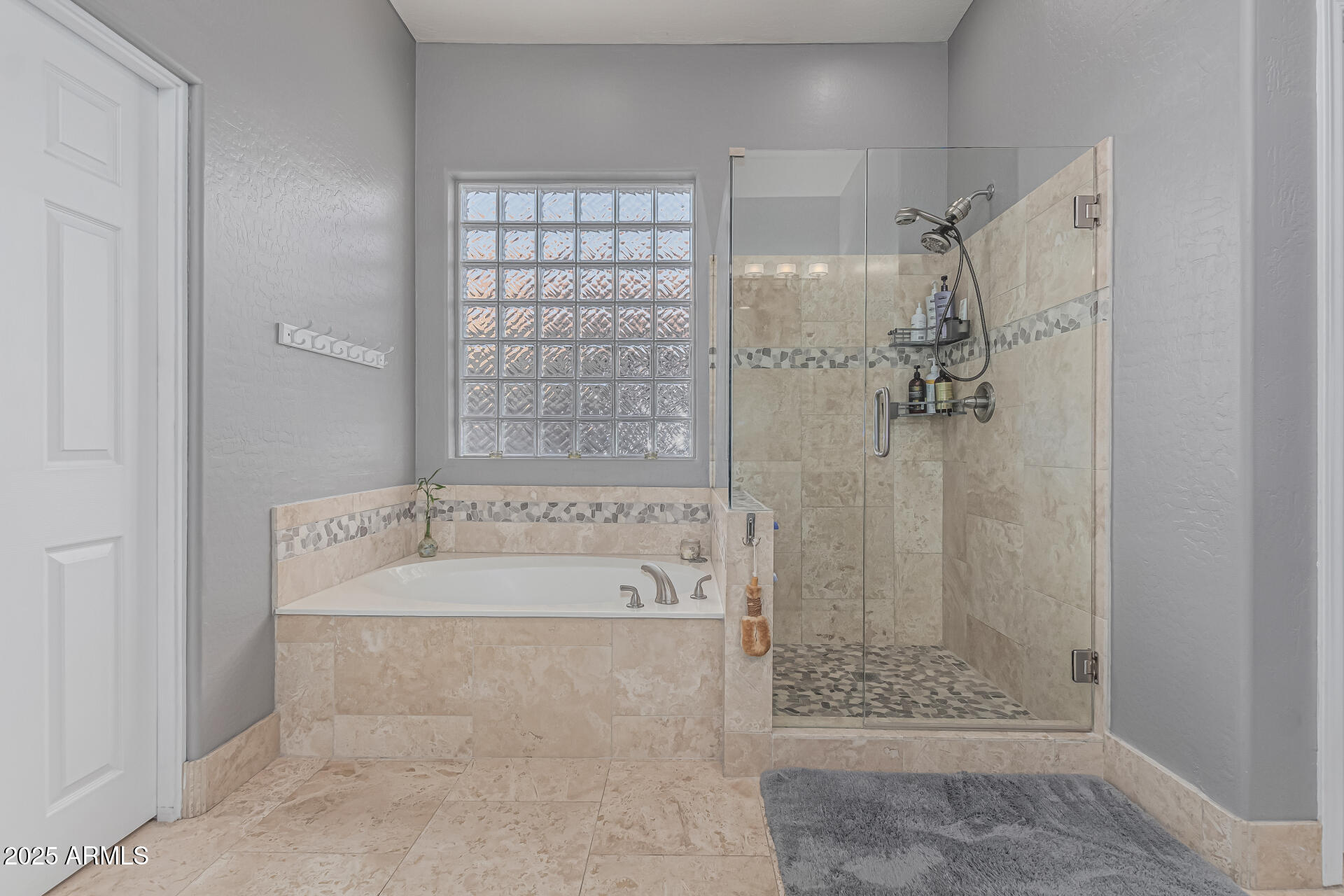 22166 N LAKESIDE Drive