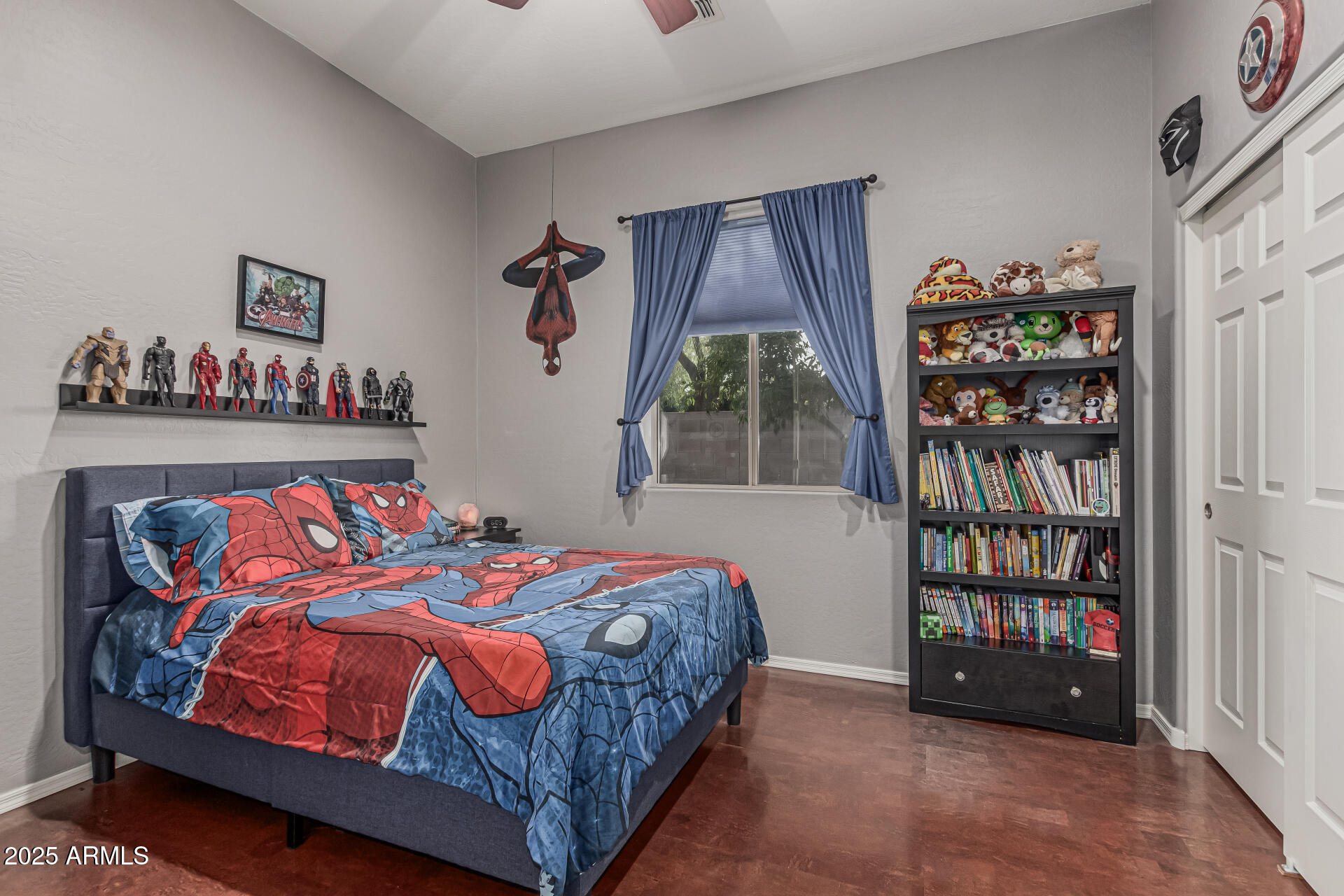 22166 N LAKESIDE Drive