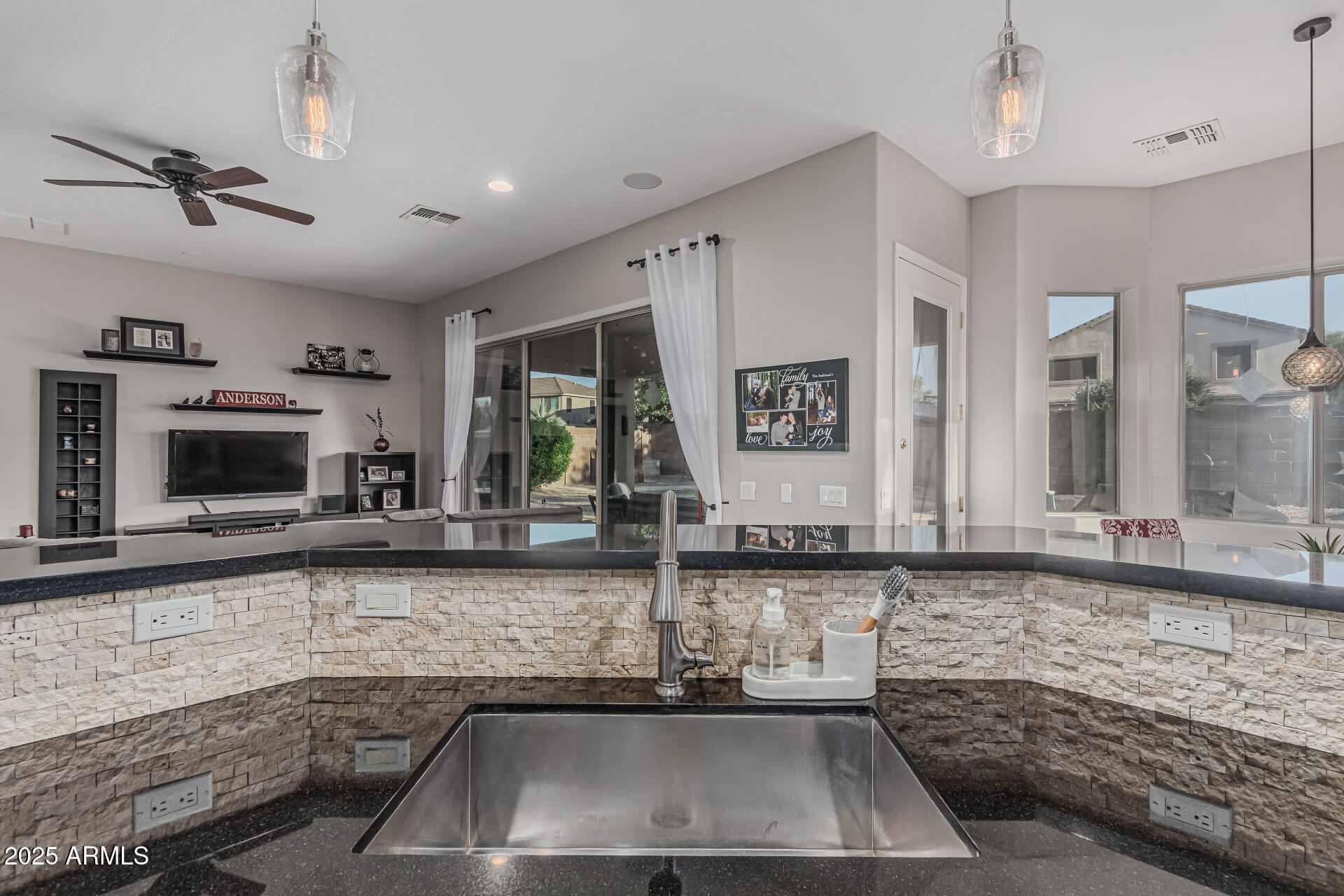 22166 N LAKESIDE Drive