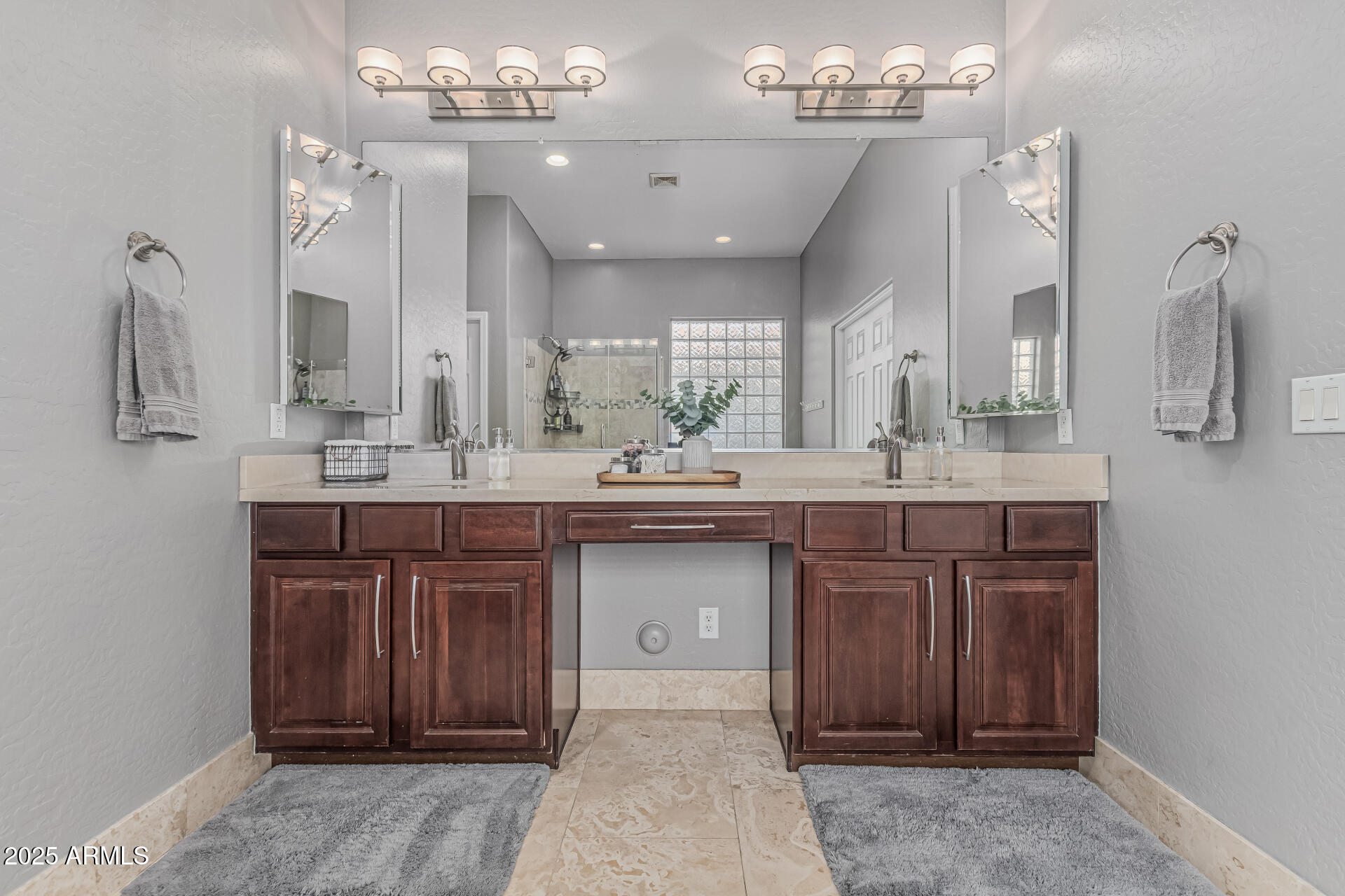 22166 N LAKESIDE Drive