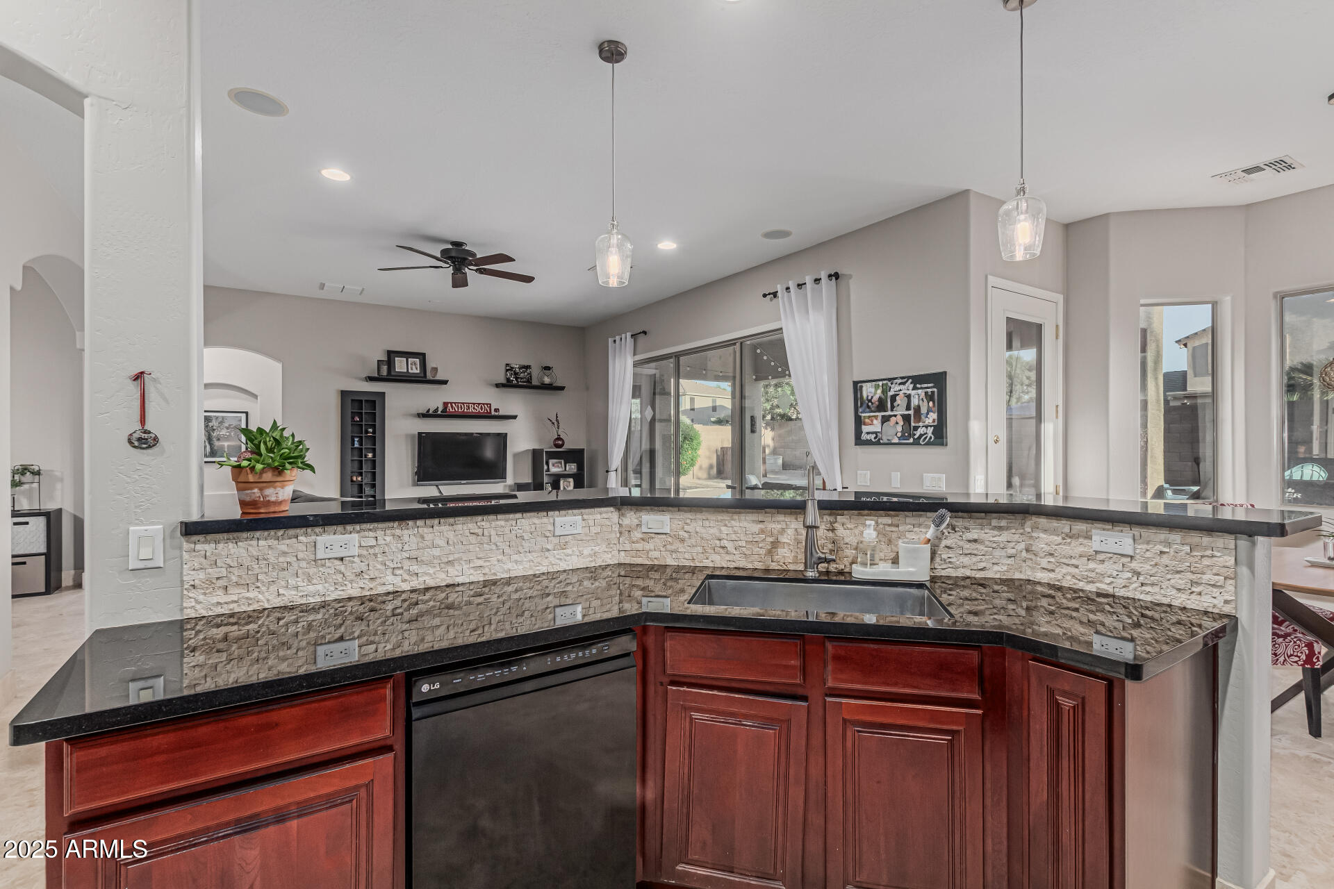 22166 N LAKESIDE Drive