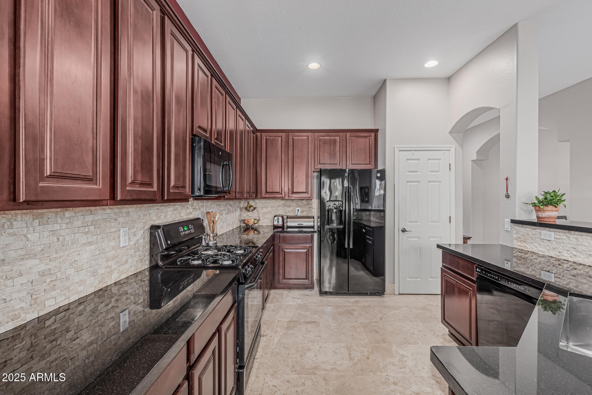 22166 N LAKESIDE Drive