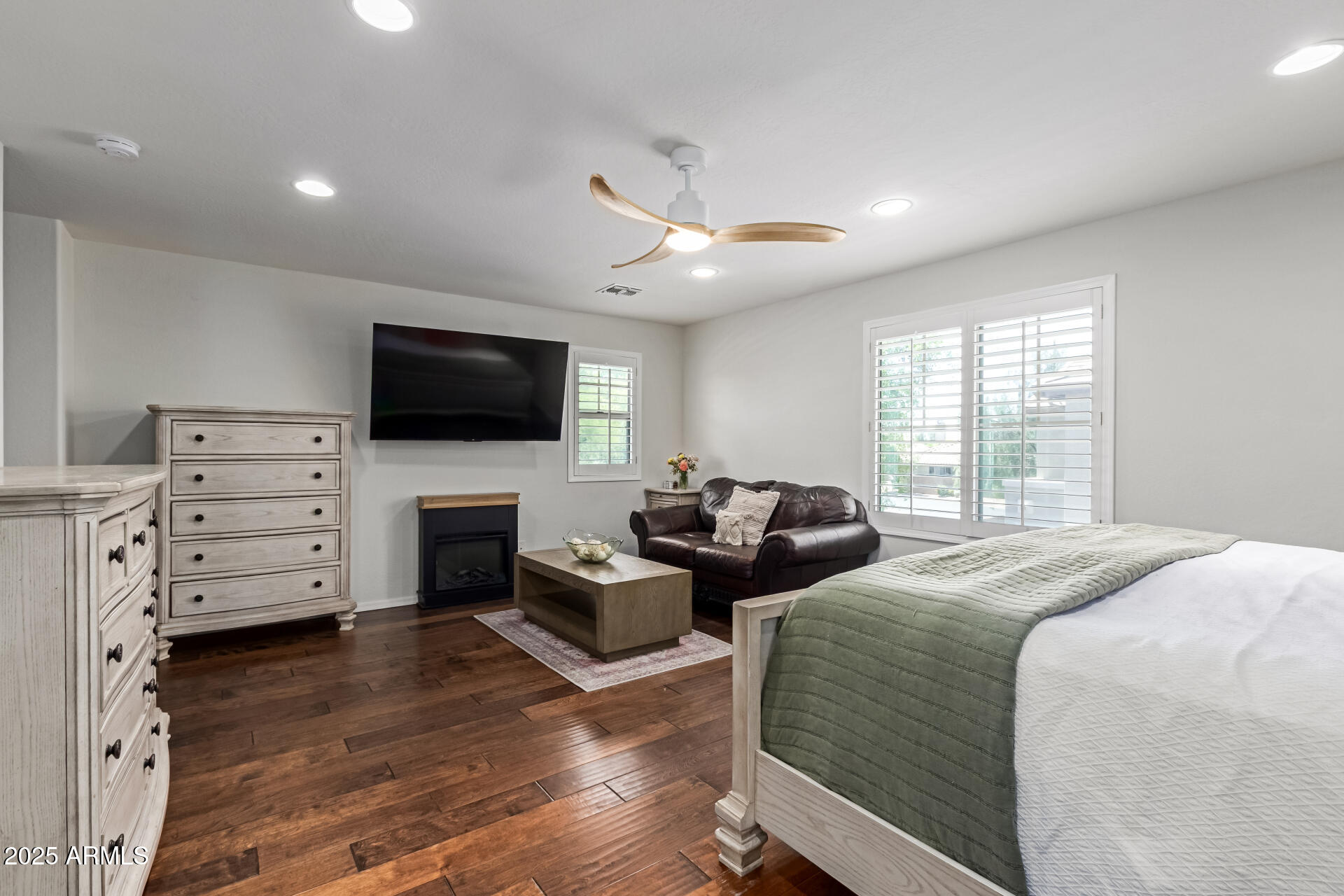 2466 E Boston Street