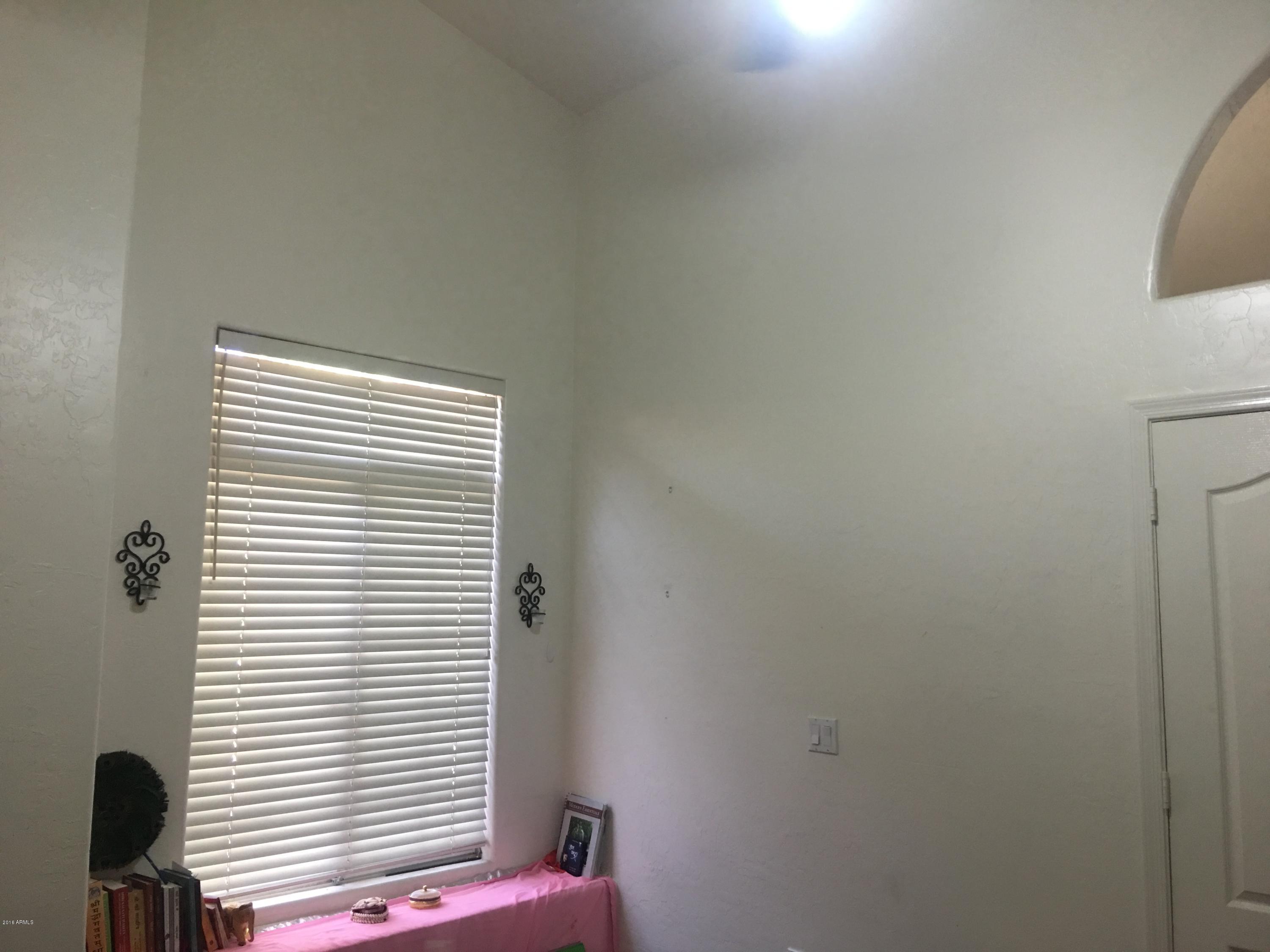 4769 W DETROIT Court