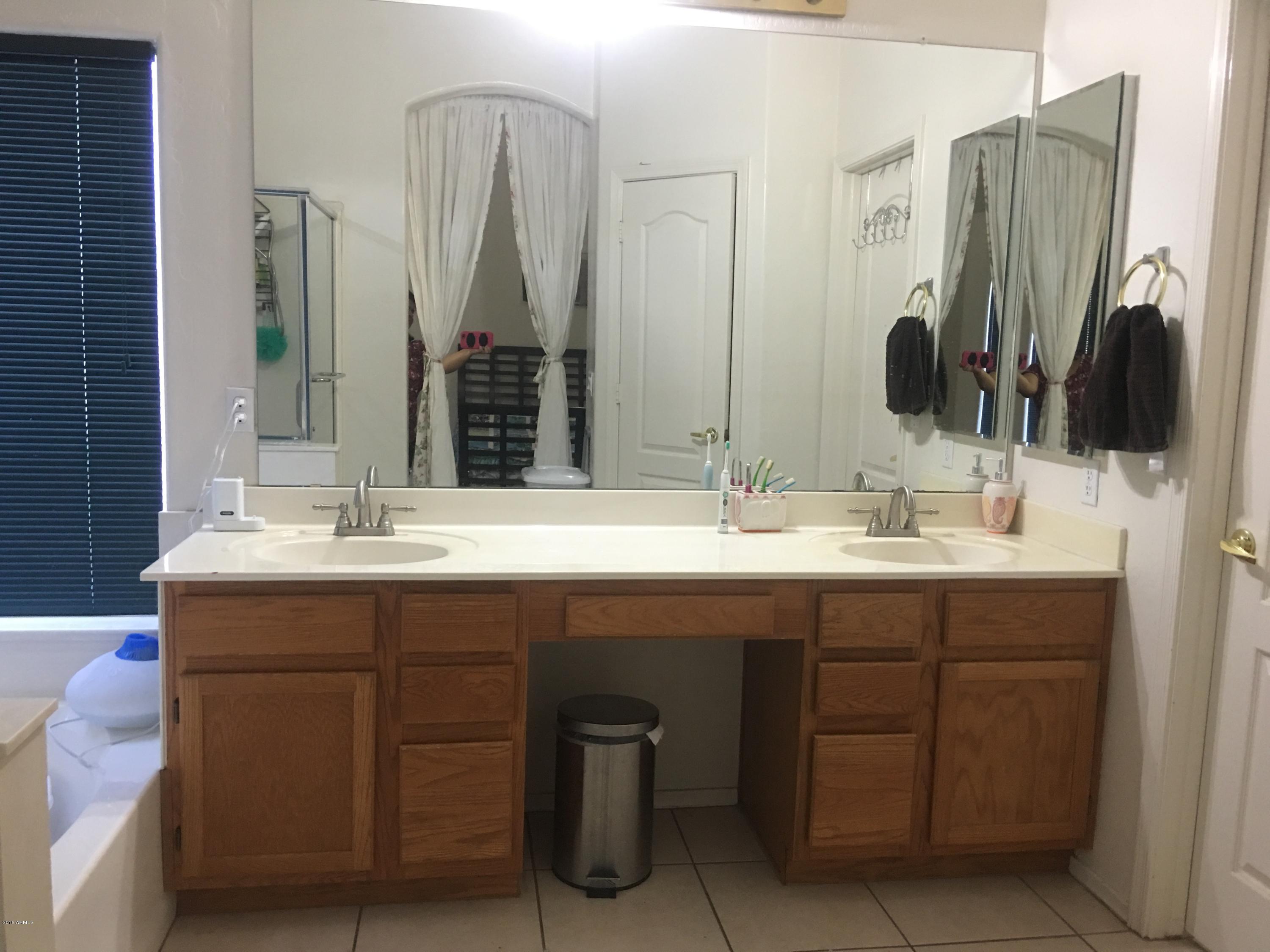 4769 W DETROIT Court