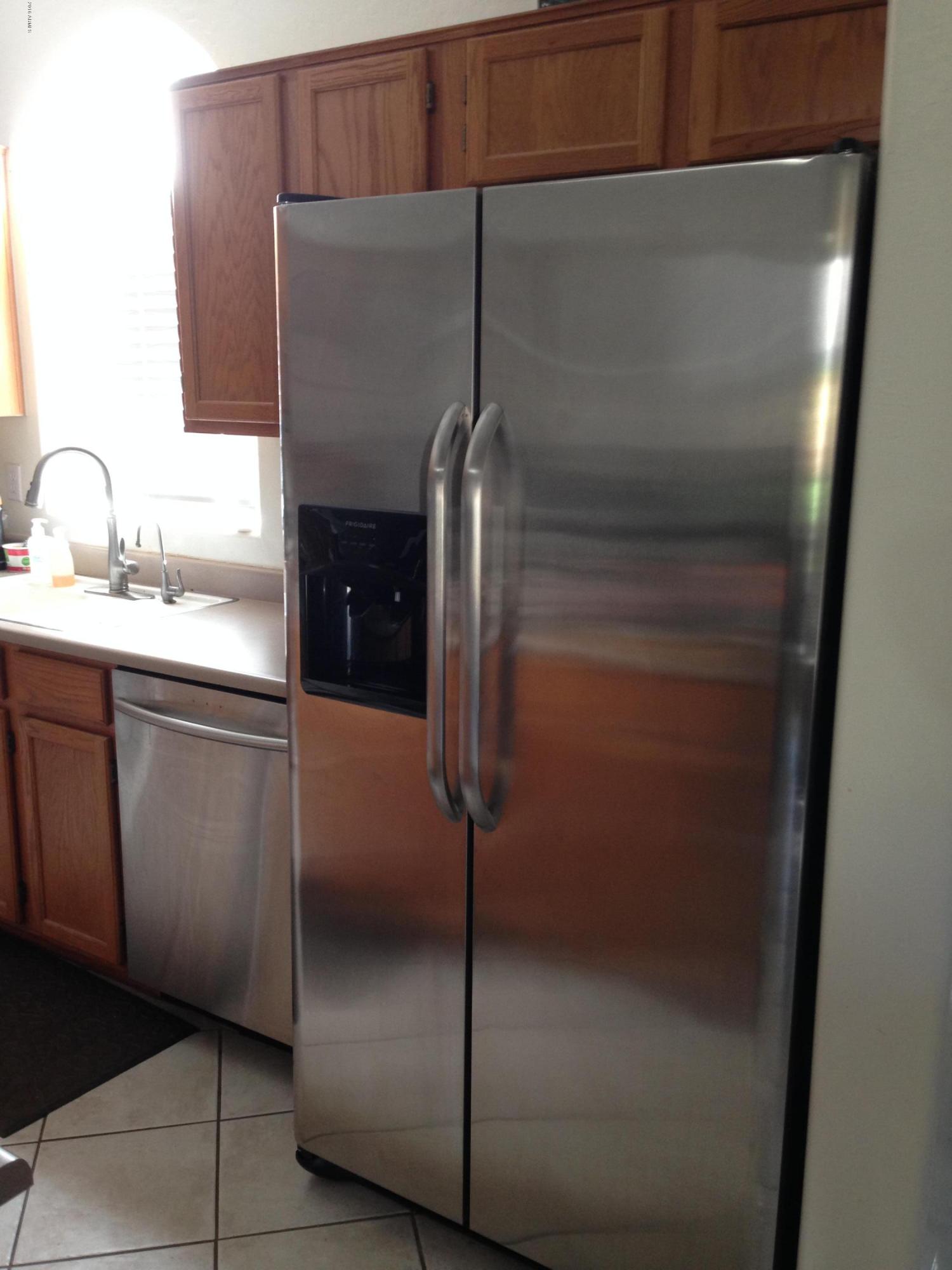 4769 W DETROIT Court