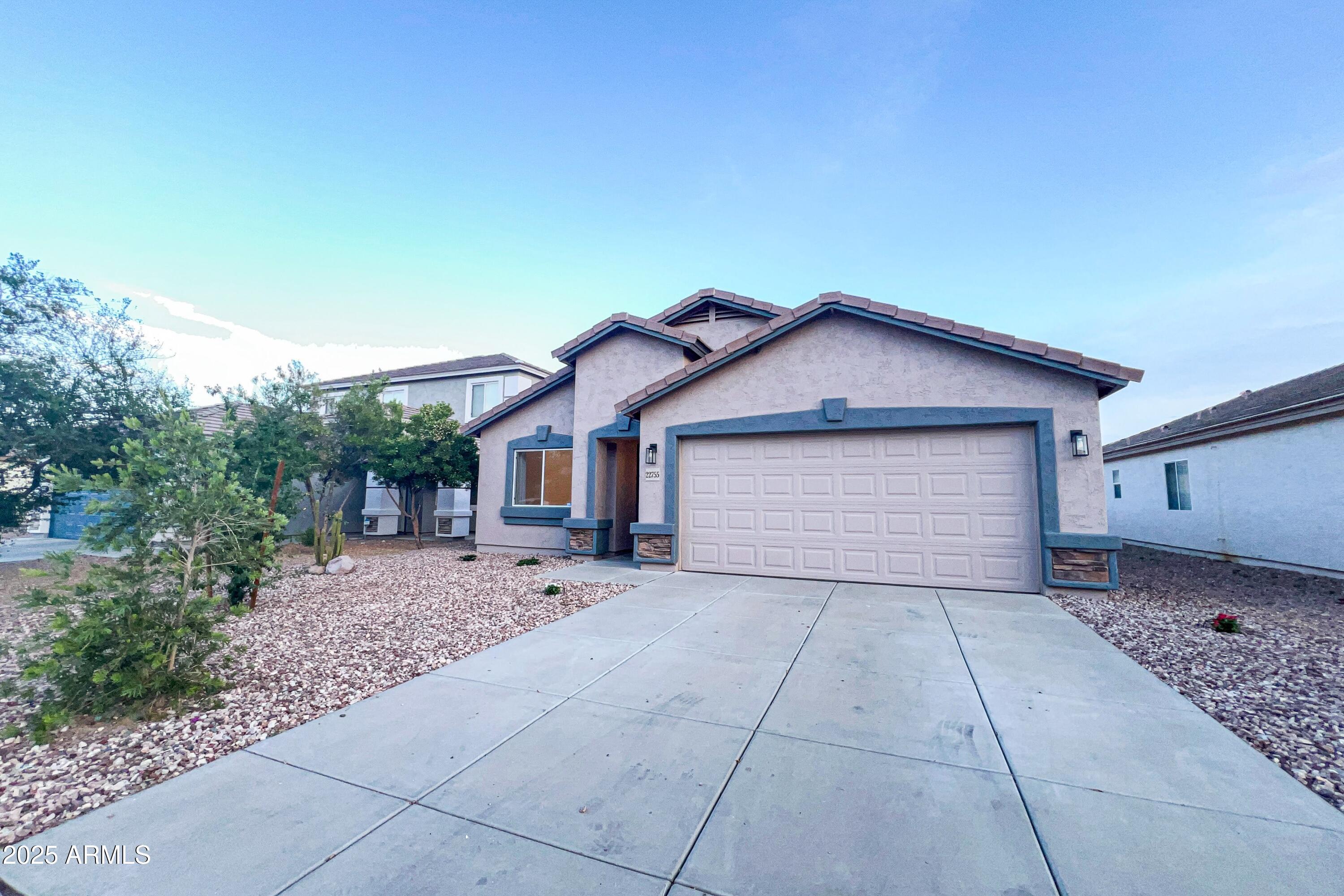 22755 W YAVAPAI Street