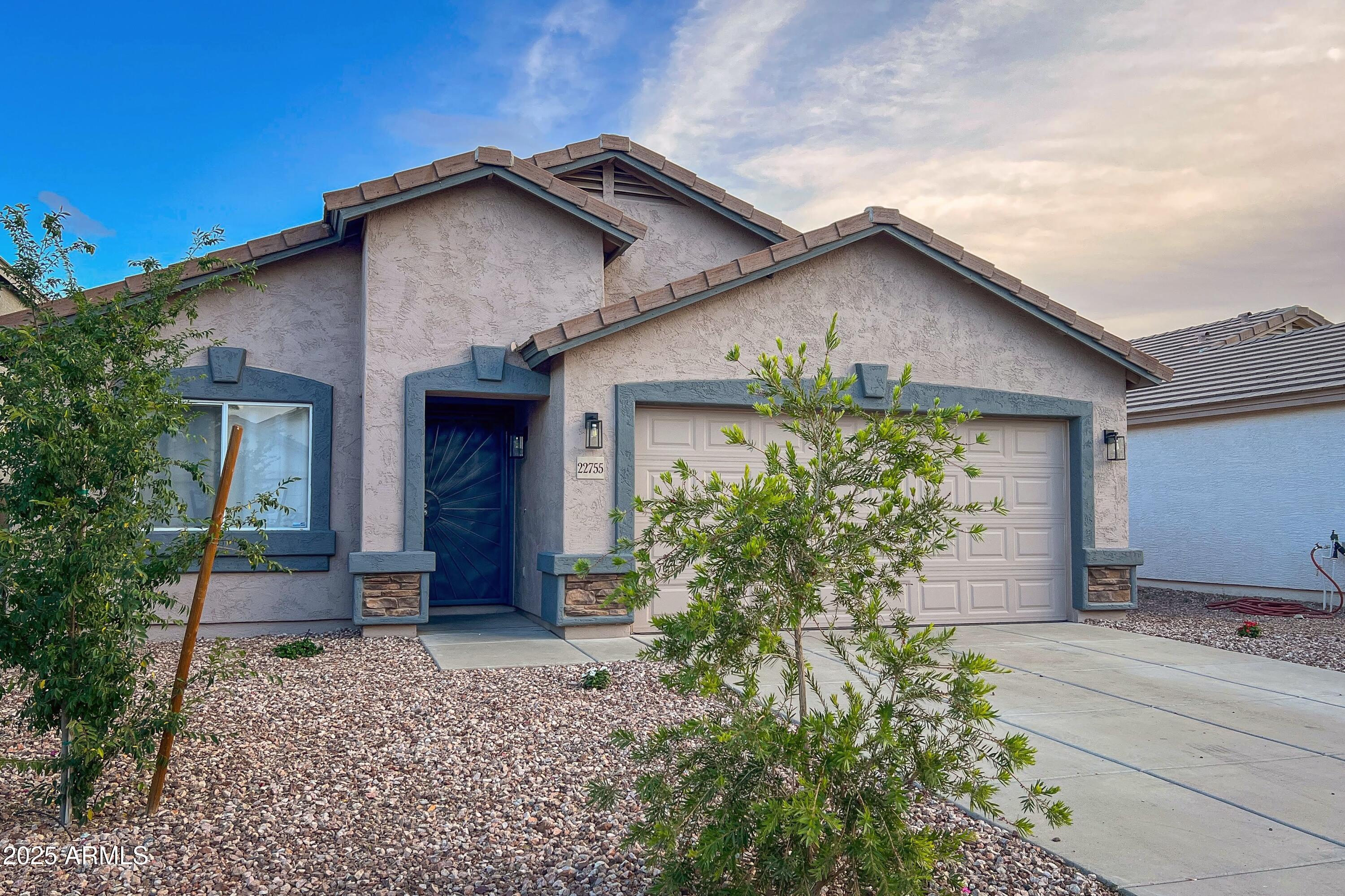 22755 W YAVAPAI Street