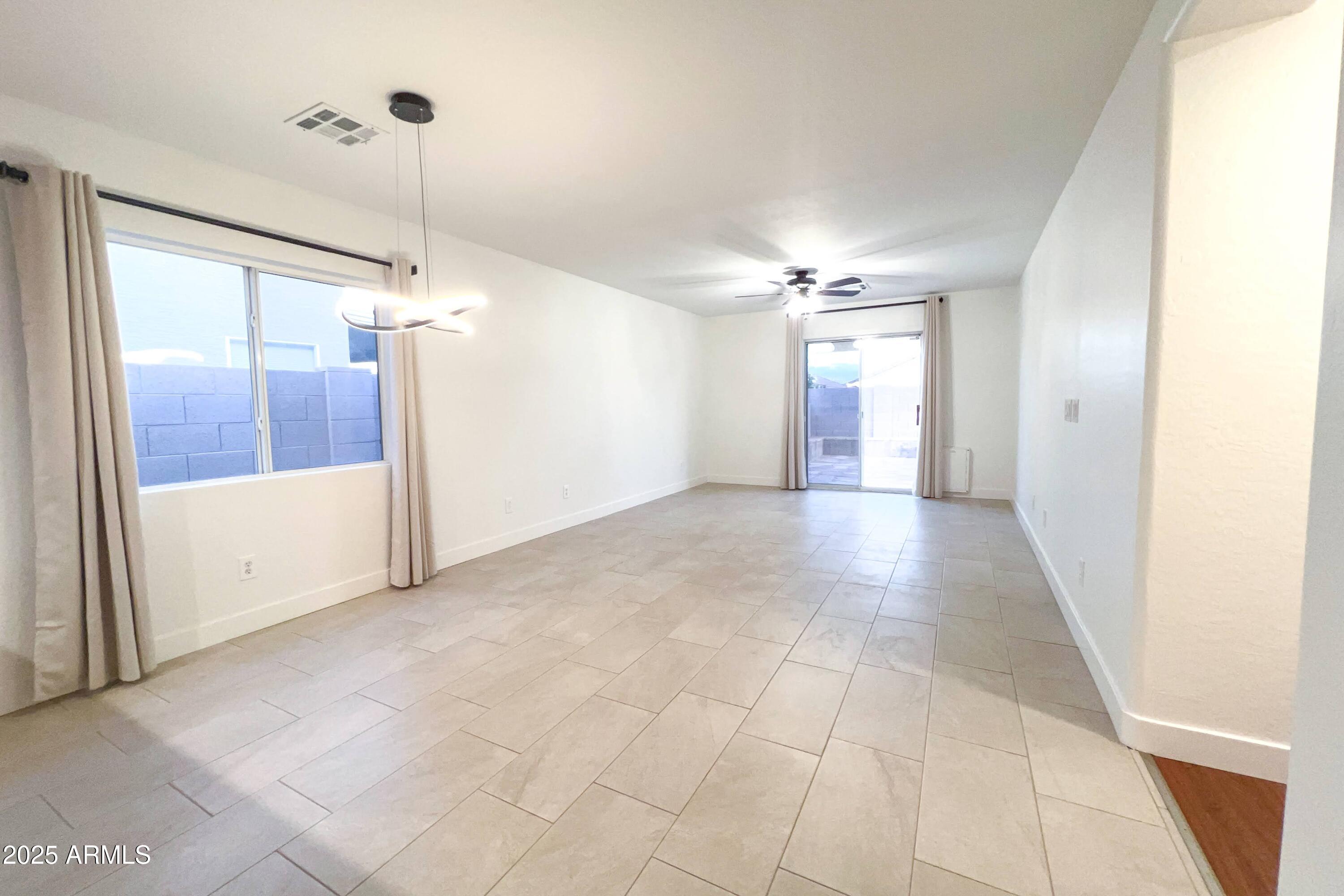 22755 W YAVAPAI Street