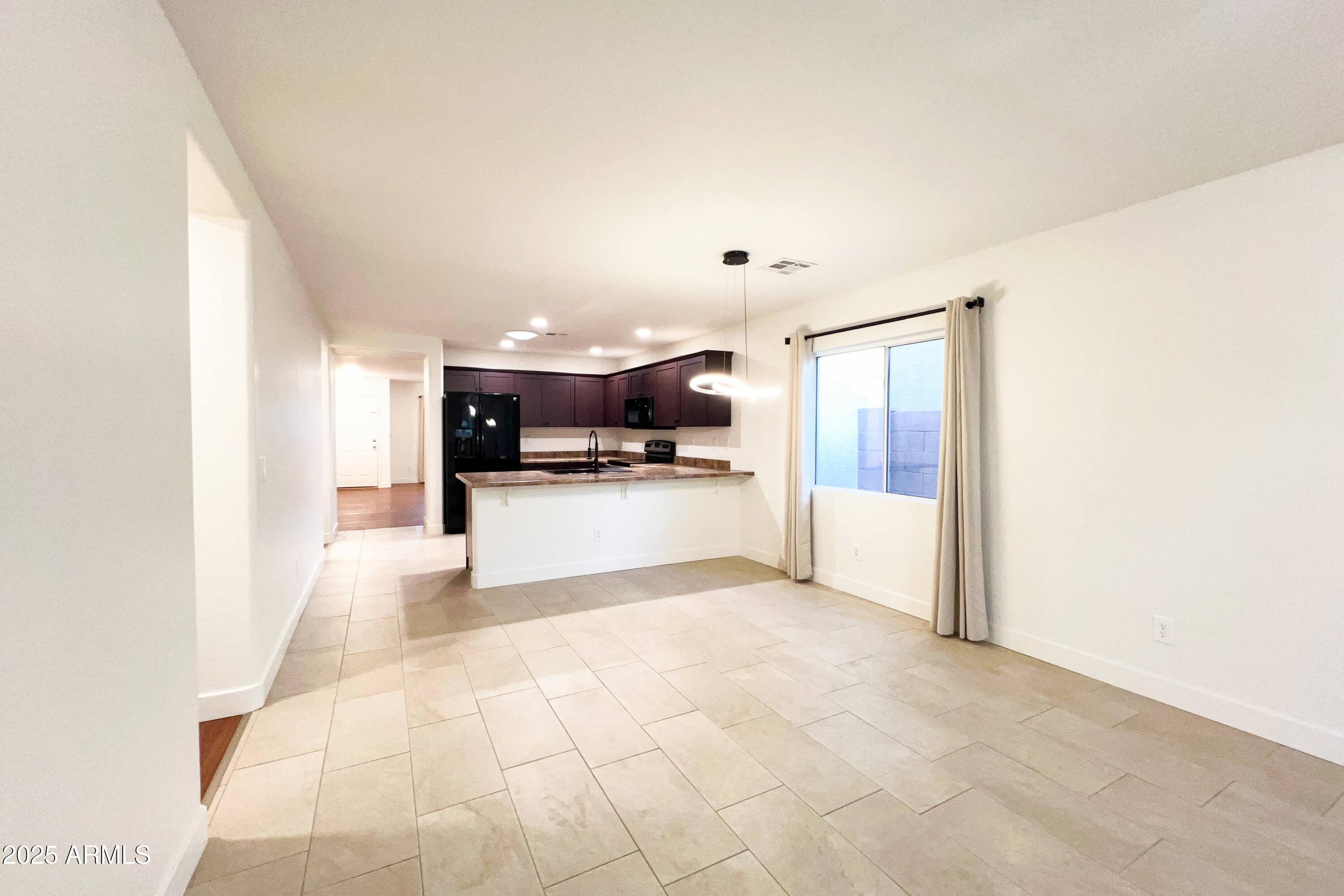 22755 W YAVAPAI Street