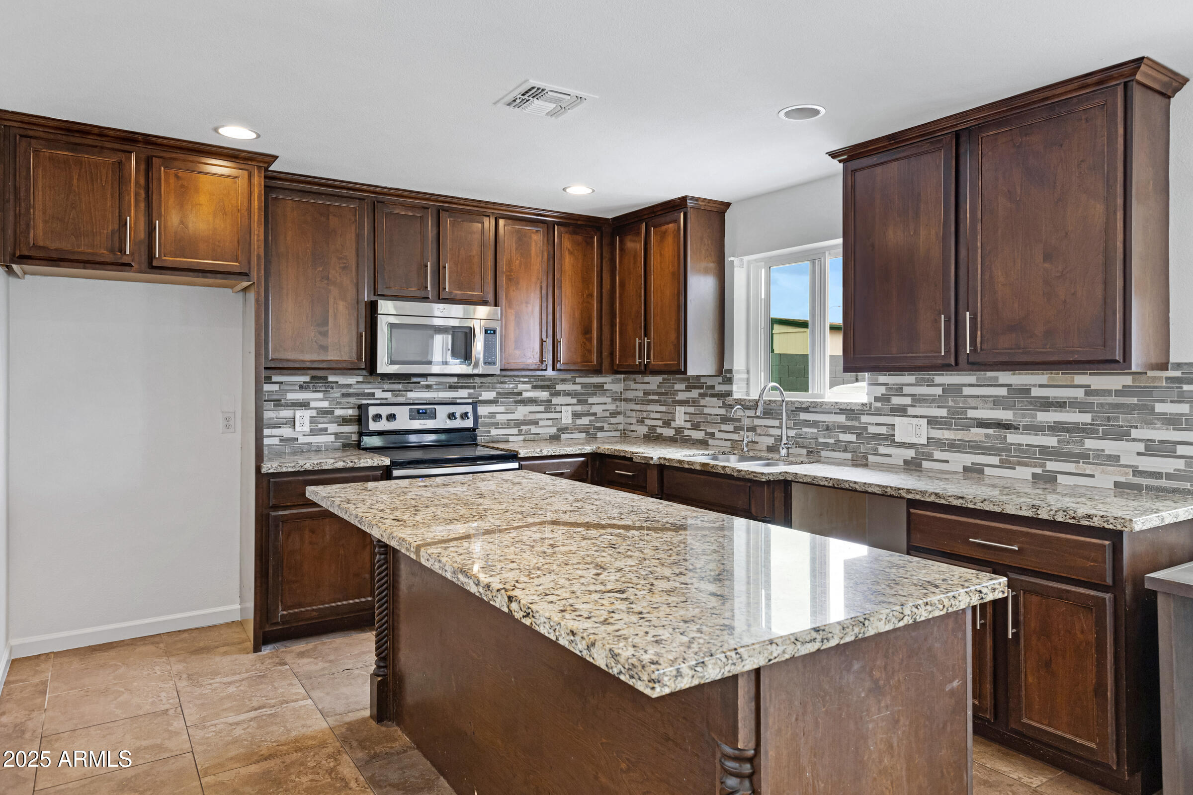 845 W SHANNON Street