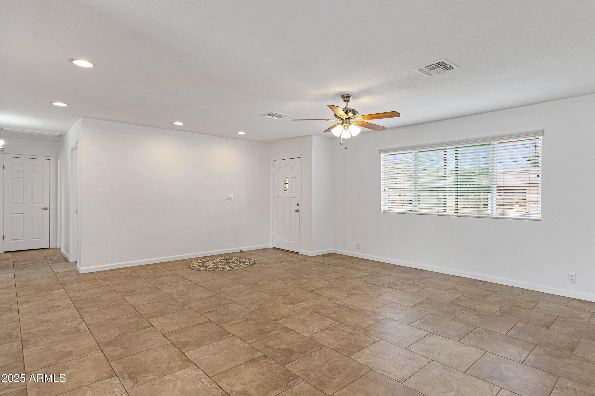 845 W SHANNON Street