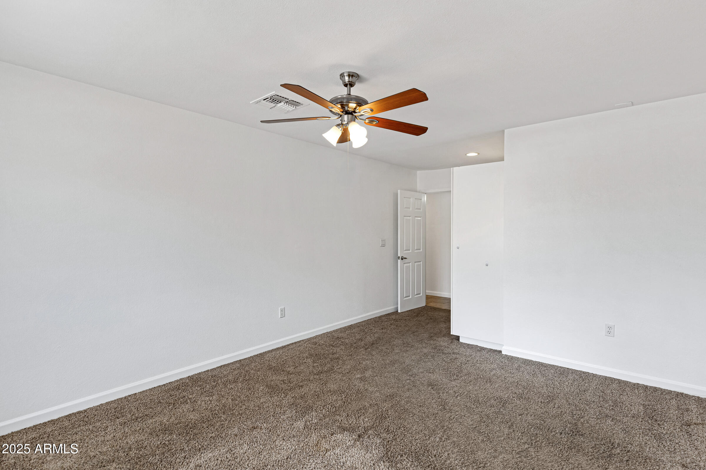 845 W SHANNON Street