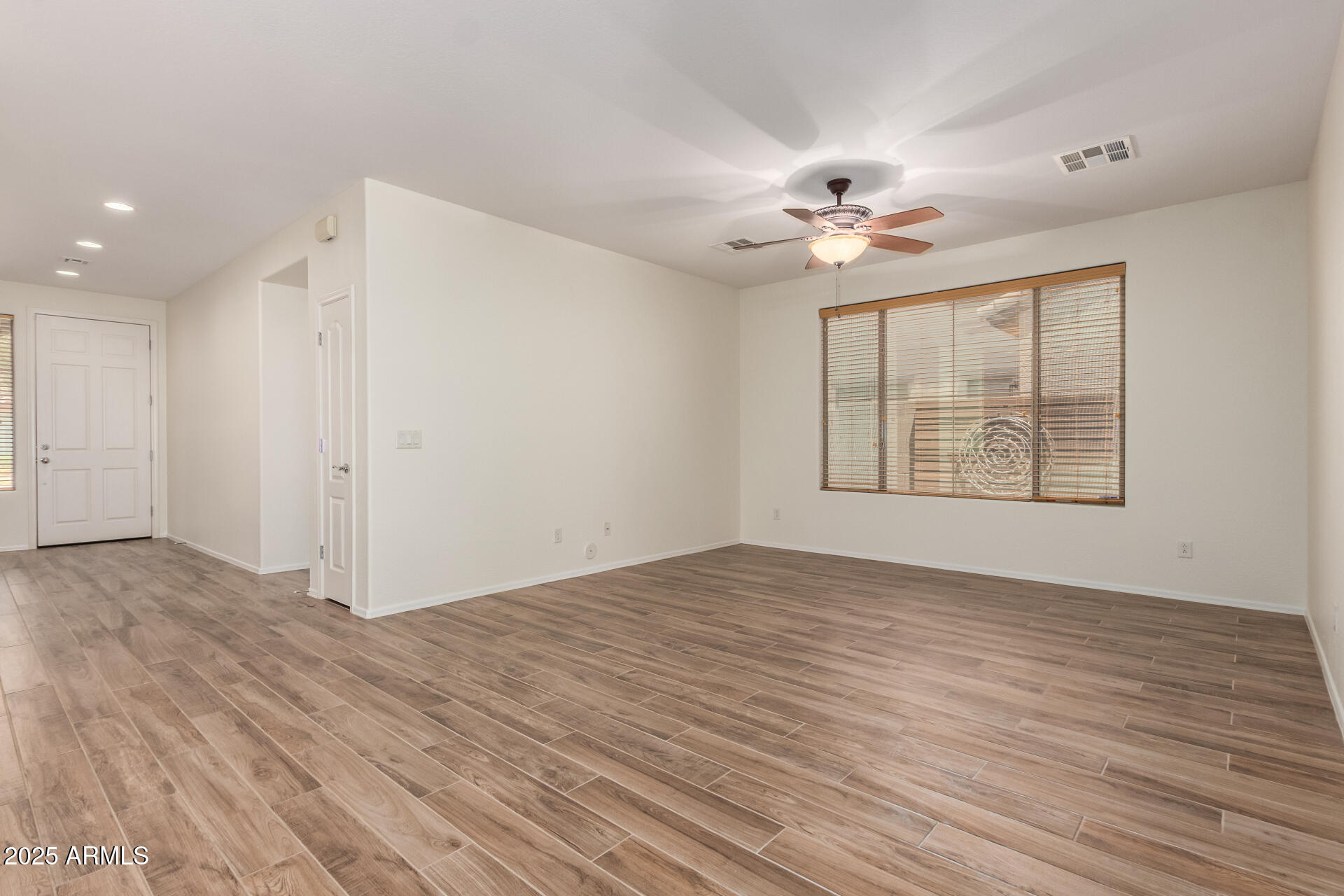 21059 E PICKETT Street