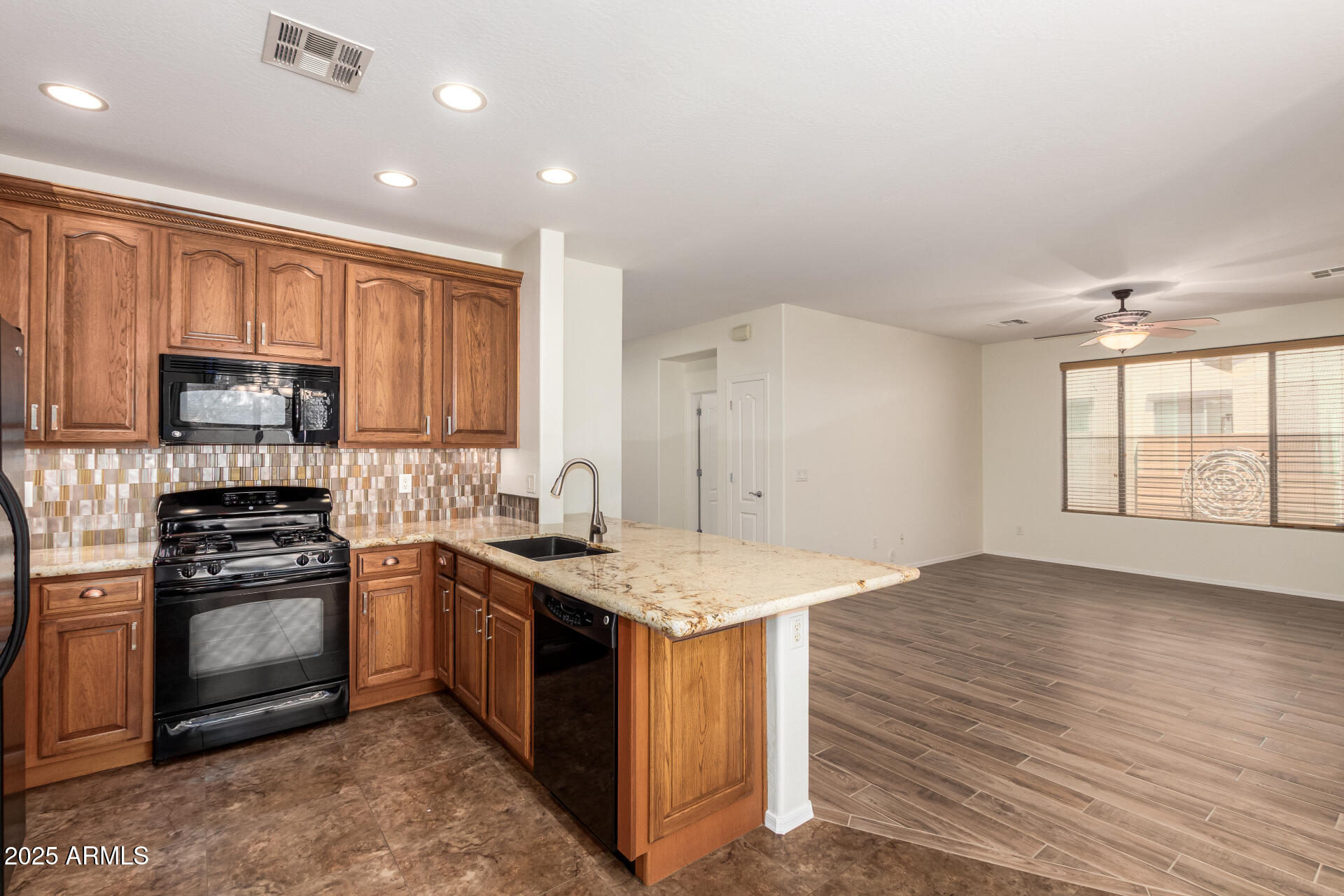 21059 E PICKETT Street