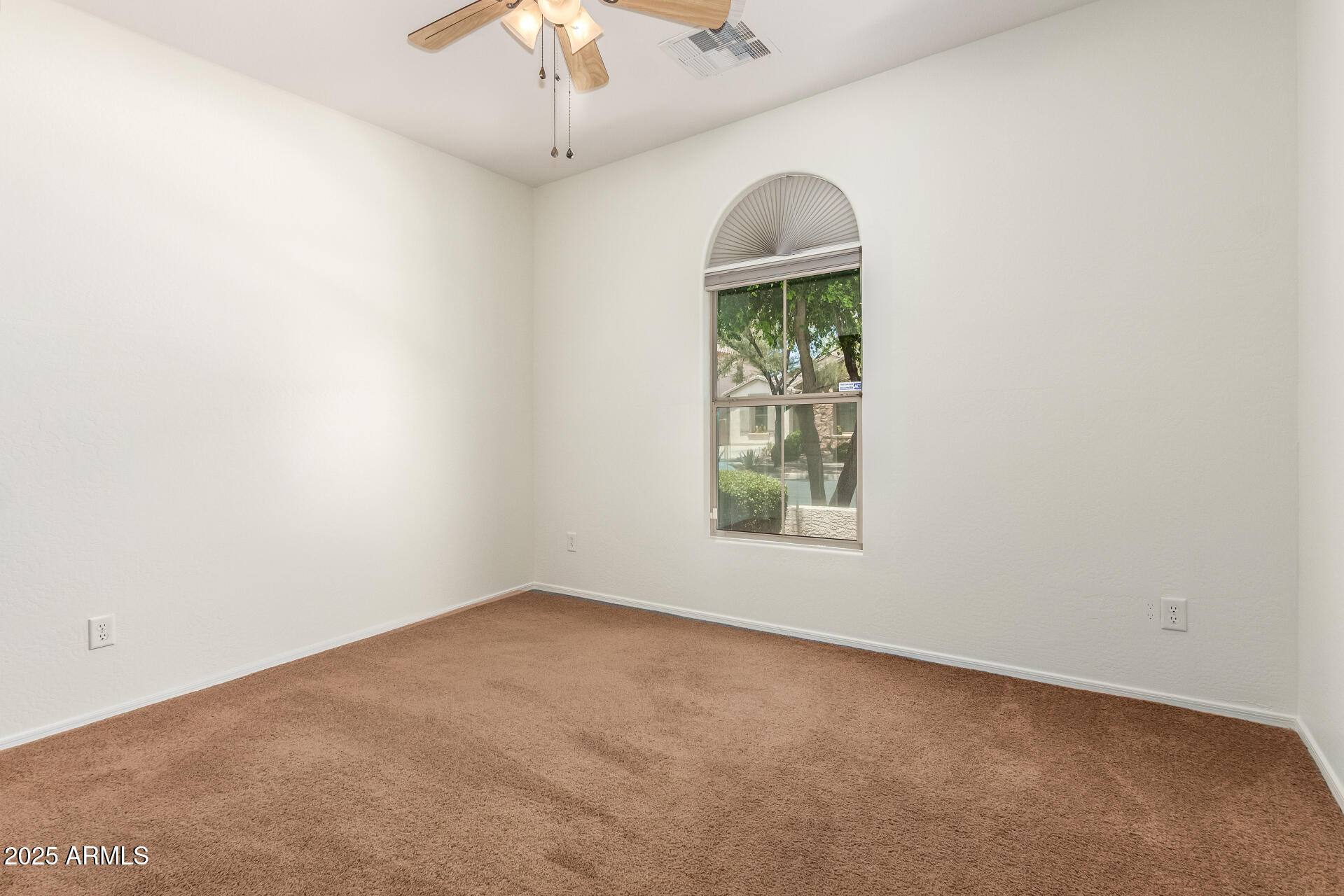 21059 E PICKETT Street