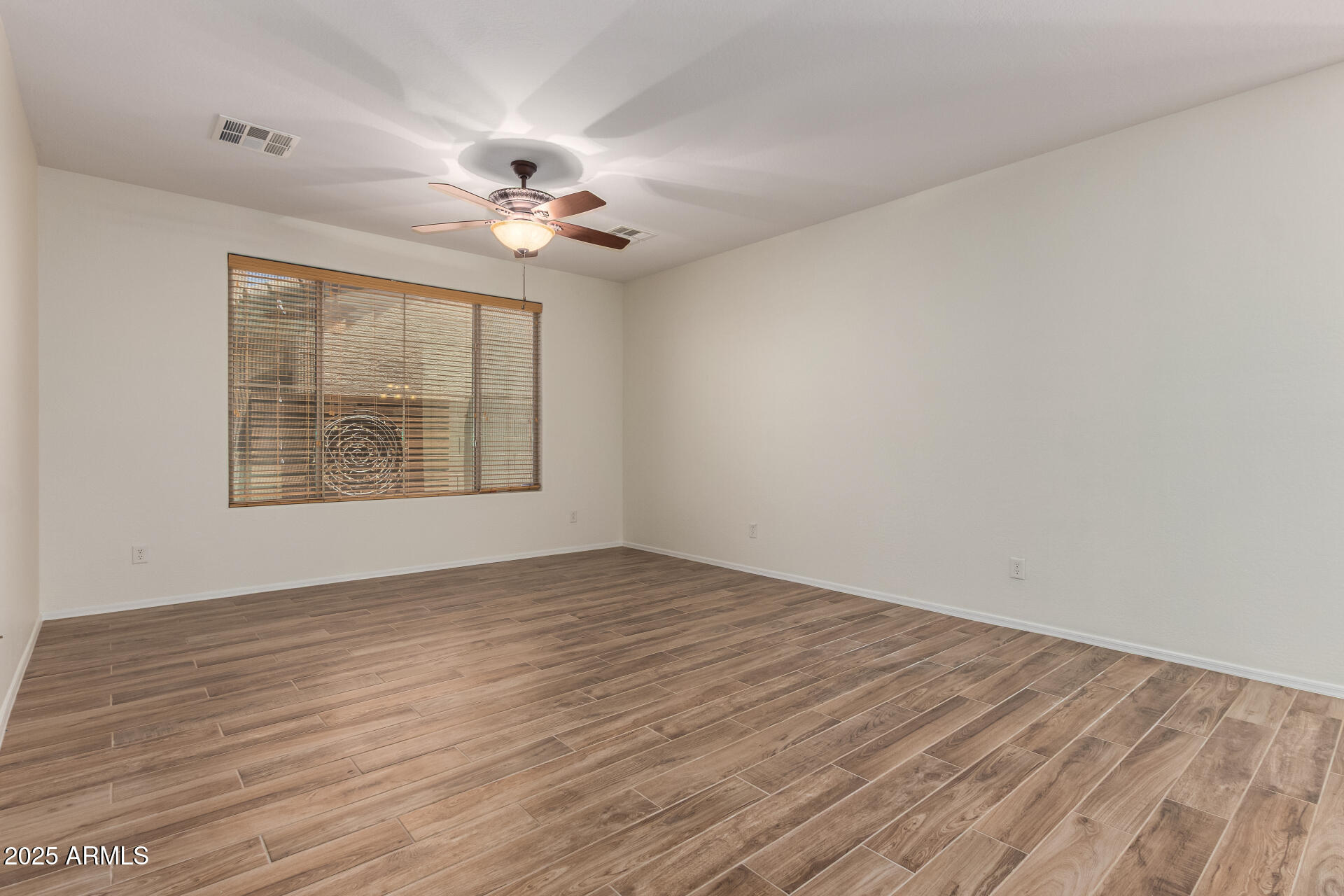 21059 E PICKETT Street