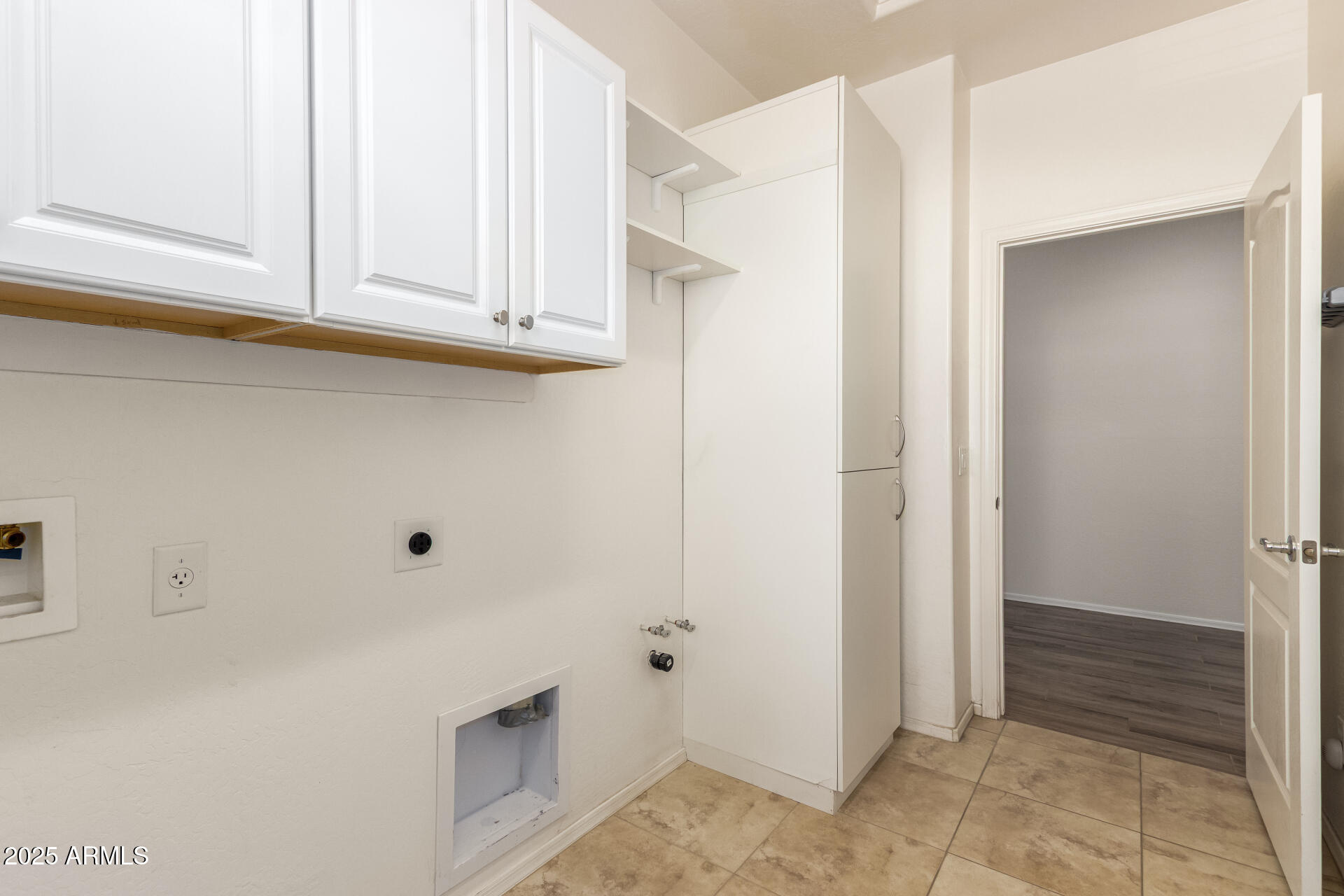 21059 E PICKETT Street