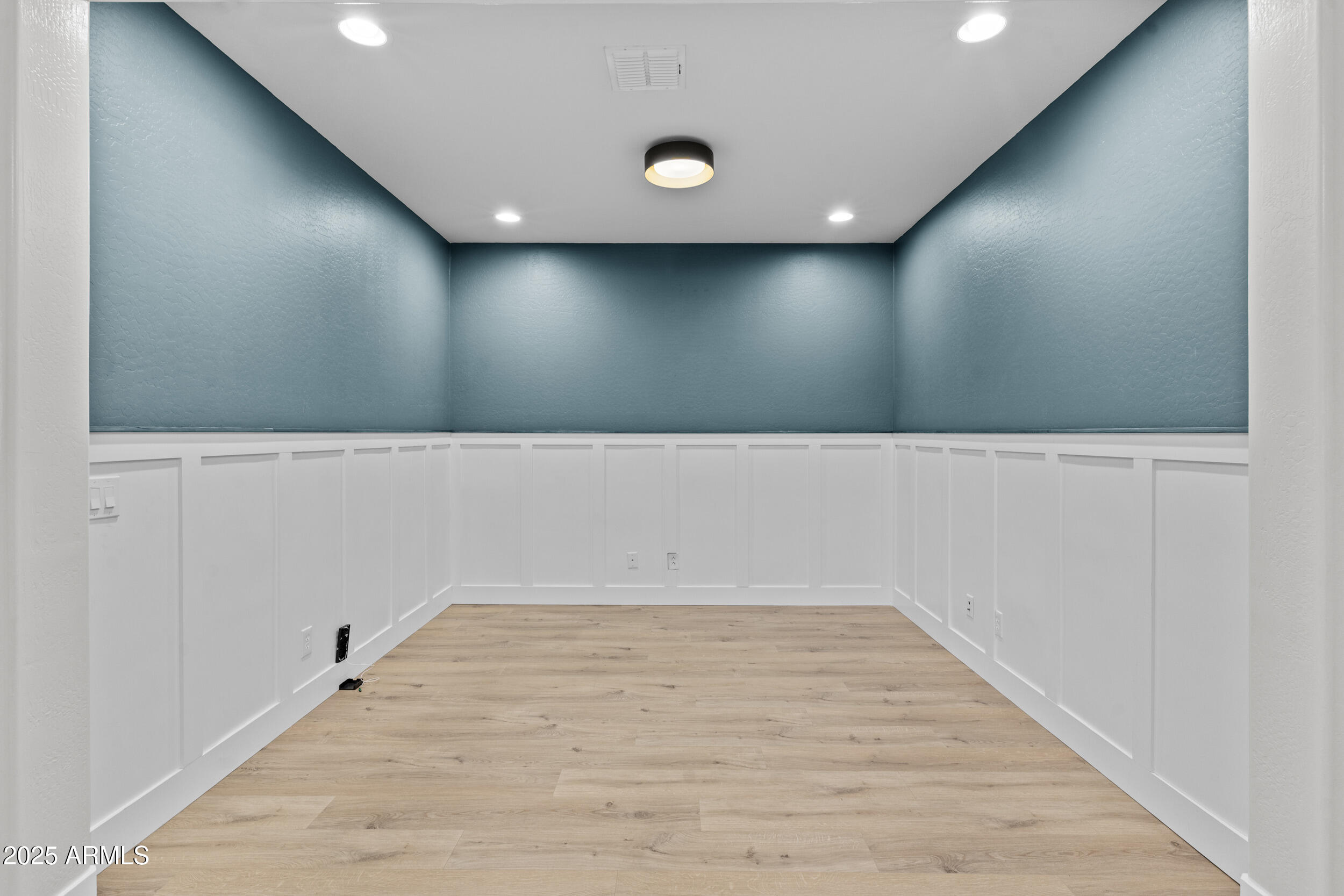 9727 E TORINO Avenue