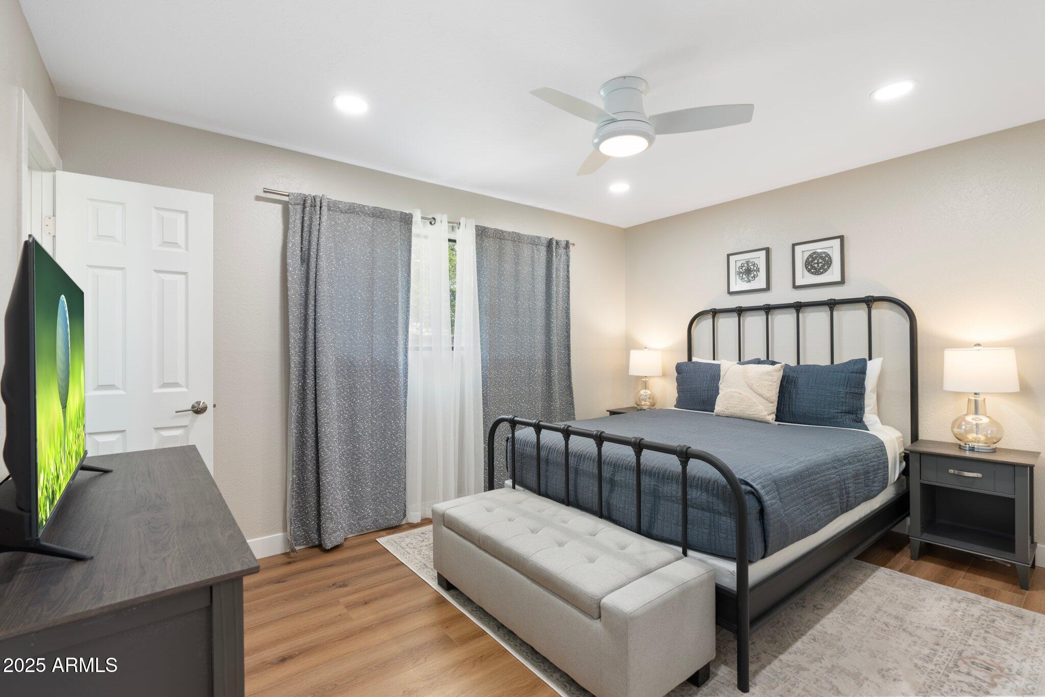 7520 E DIAMOND Street