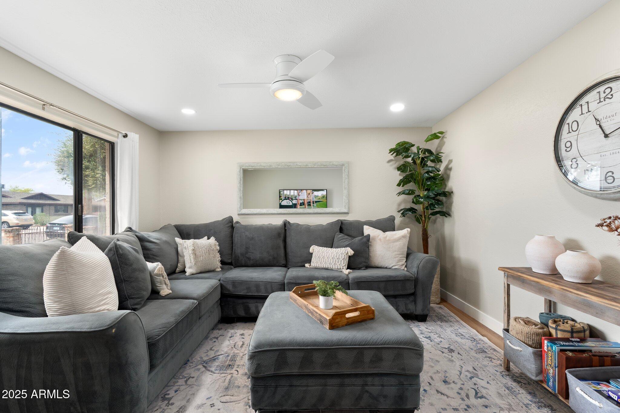 7520 E DIAMOND Street