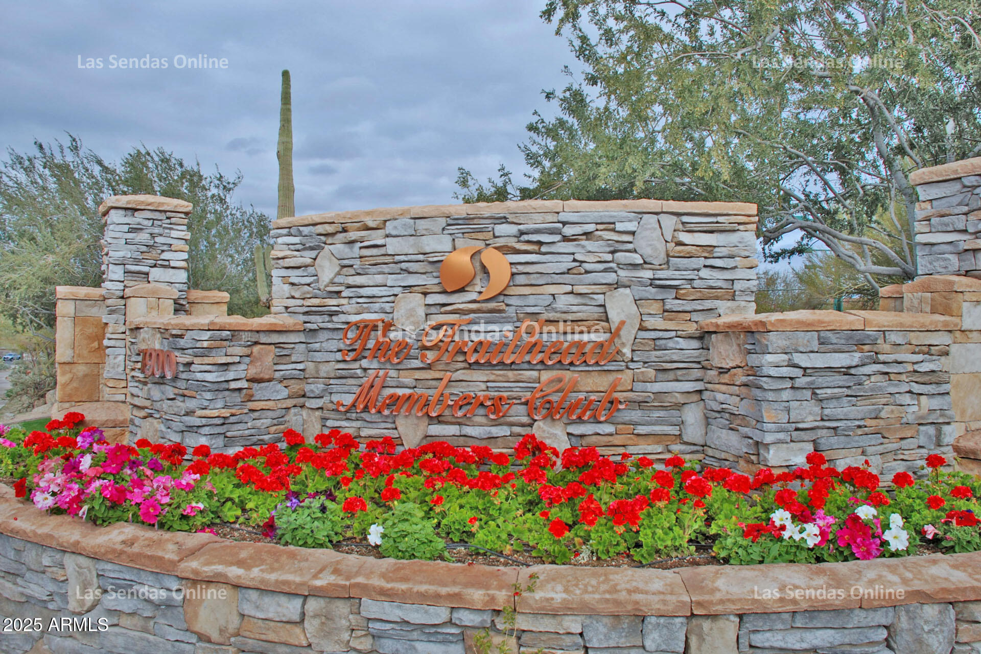 7445 E EAGLE CREST Drive, 1061