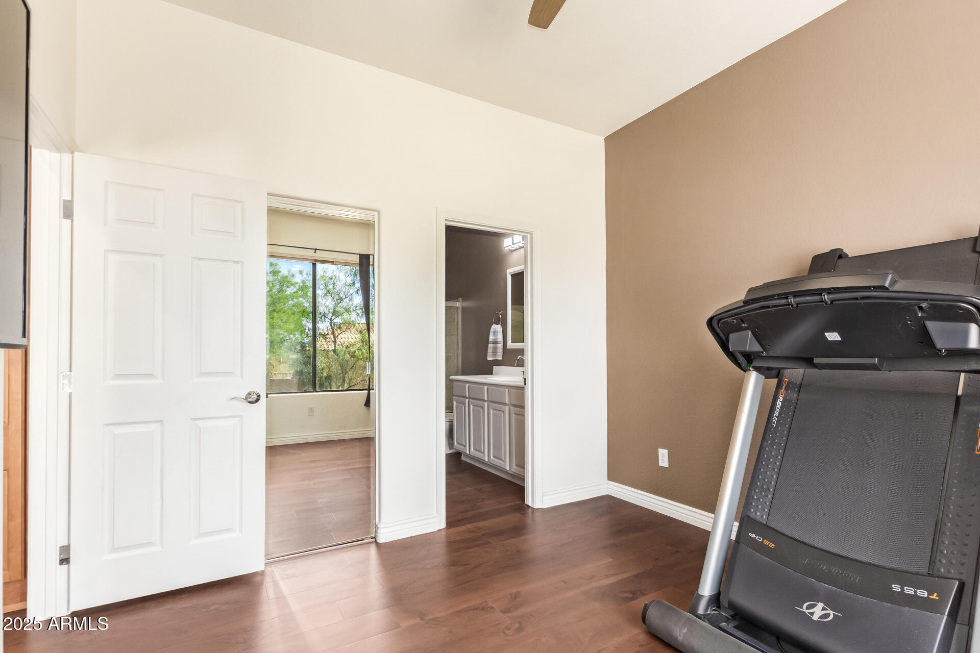 7445 E EAGLE CREST Drive, 1061