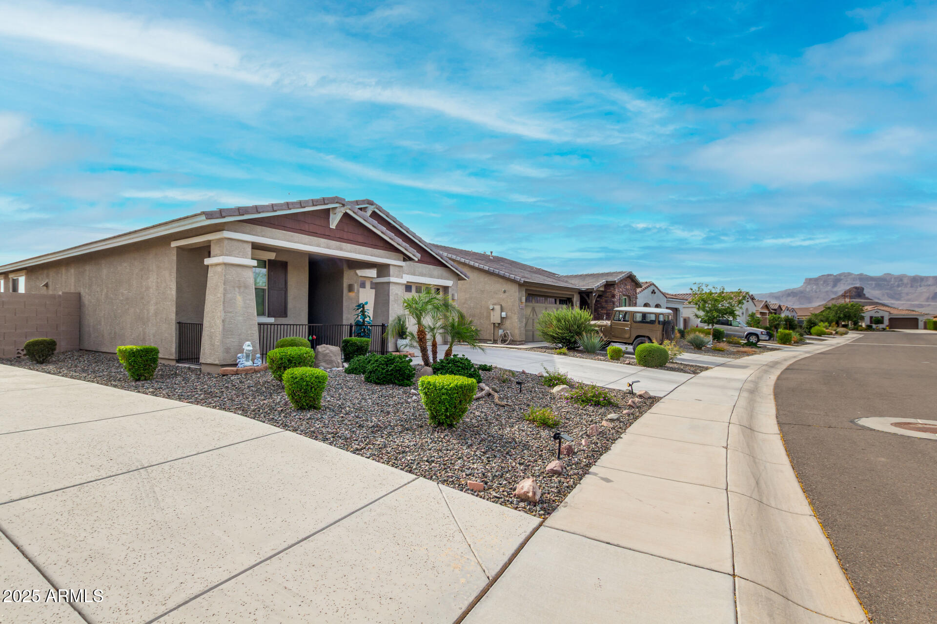 7618 S LONE PINE Place