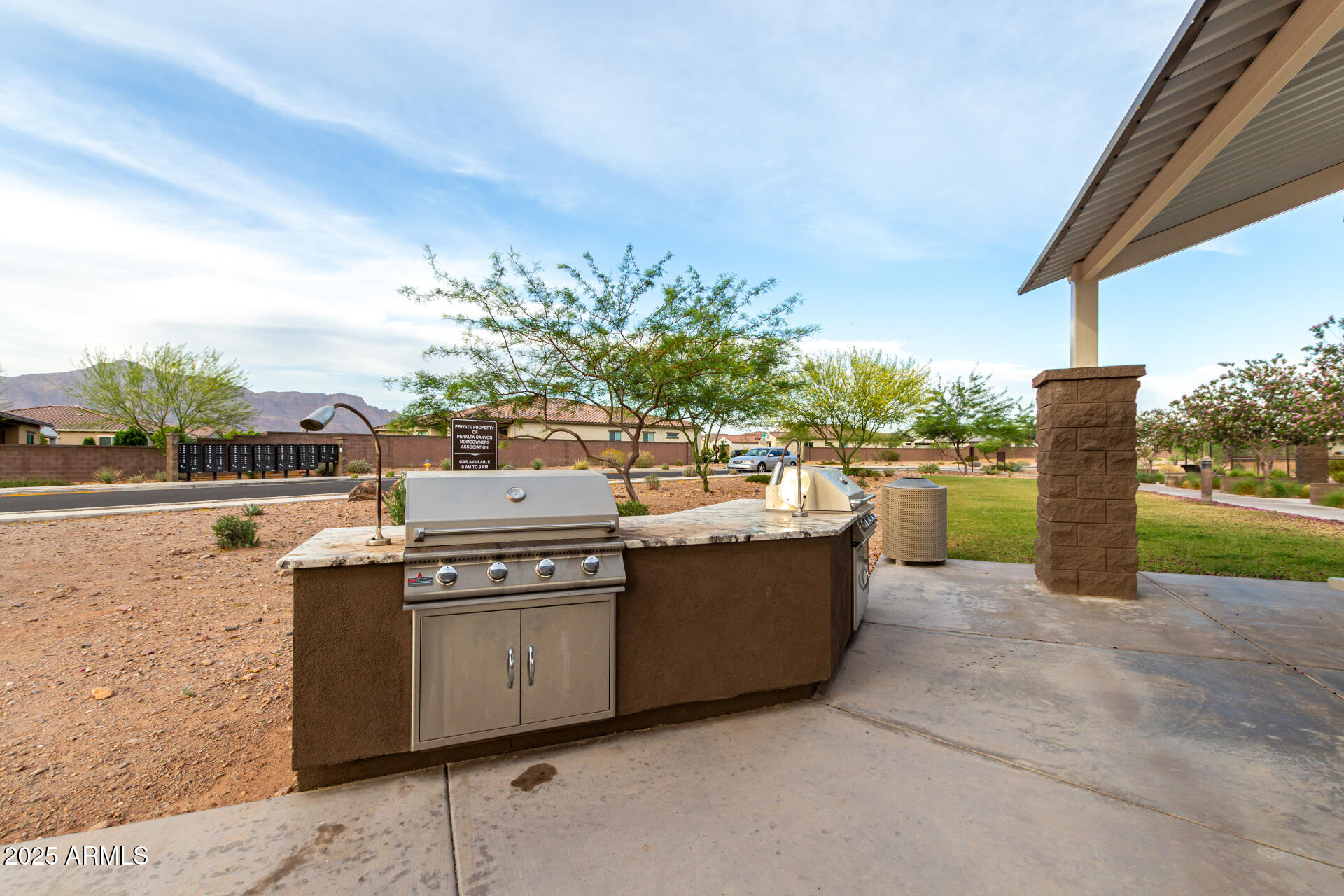 7618 S LONE PINE Place