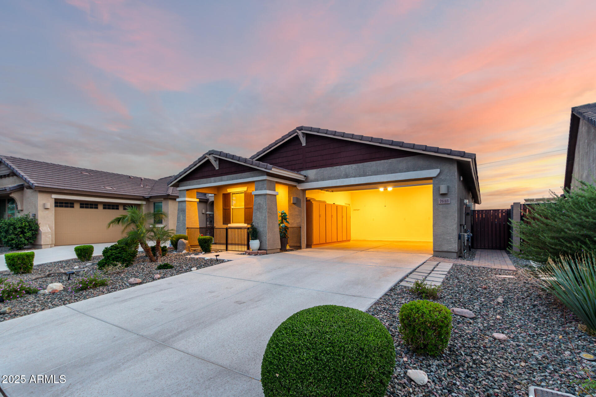 7618 S LONE PINE Place